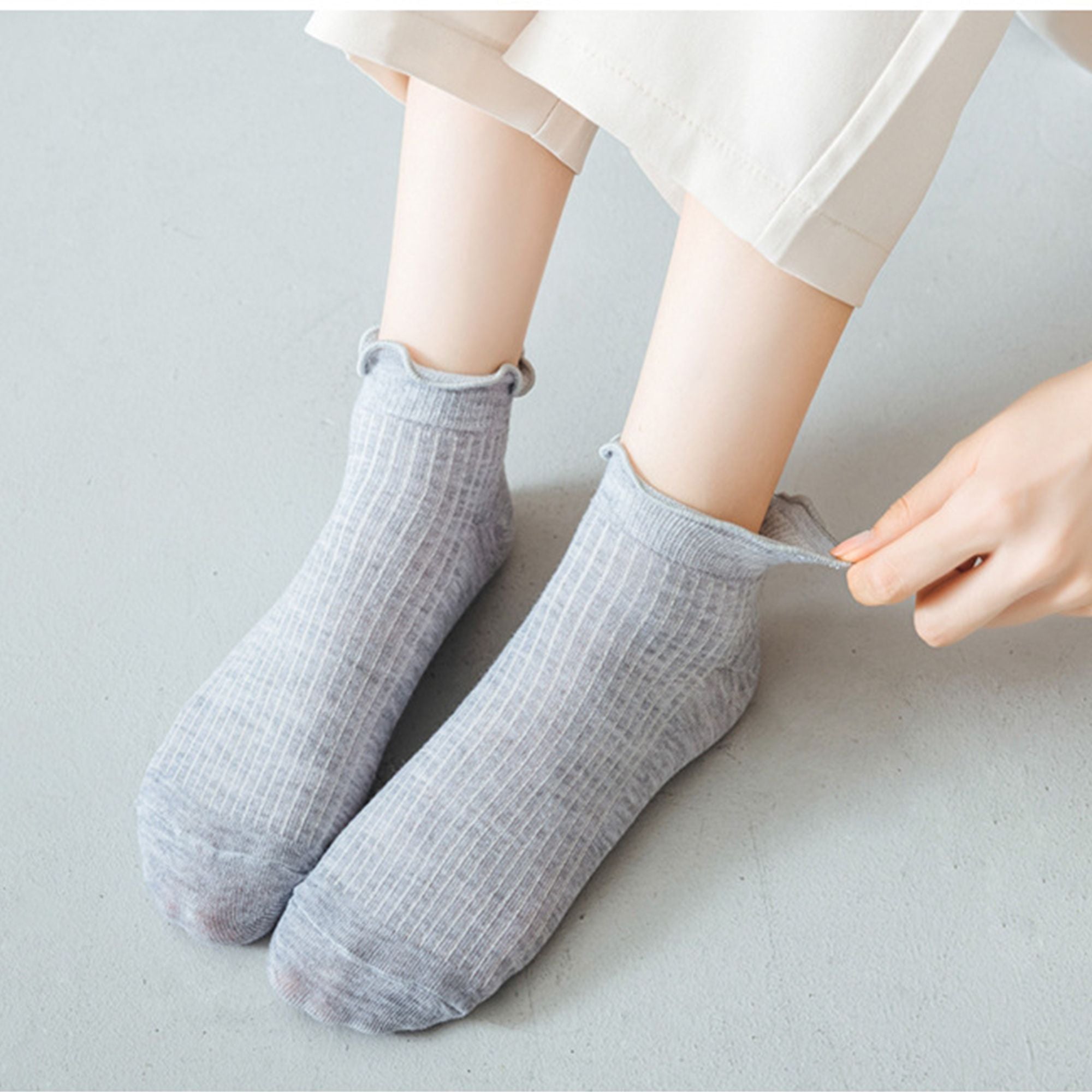 Anna-Kaci Women's 5-Pack Ribbed Ankle Socks with Ruffle Lettuce Trim Soft Stretch Cotton Cute Everyday Style