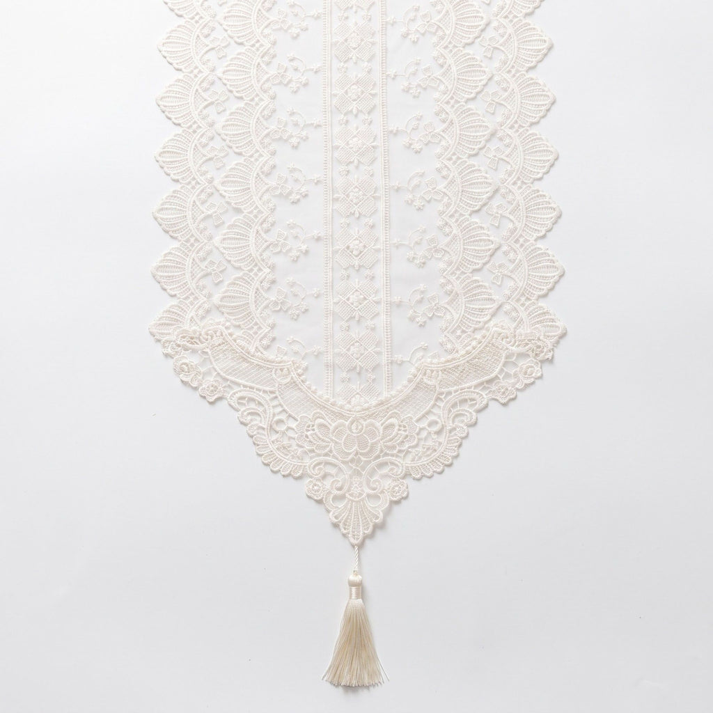 White Floral Lace Table Runner with Scalloped Edges 13.8x47.2in