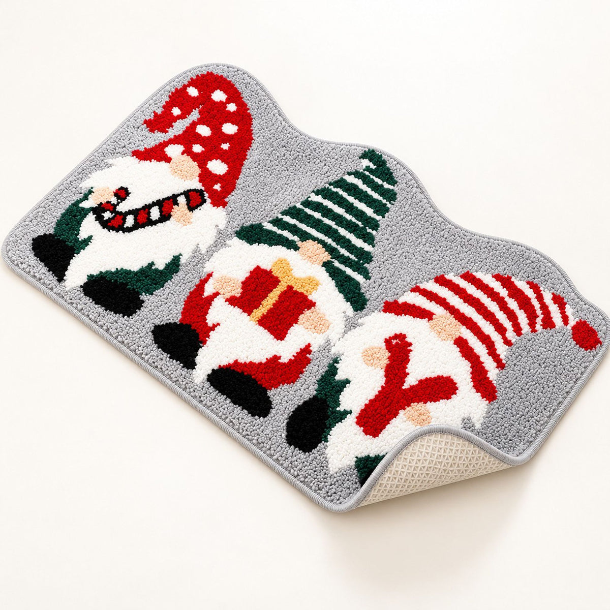 Seasonal Gnome Tufted Bath Rug with Nonslip Backing 15.7 x 23.6 in