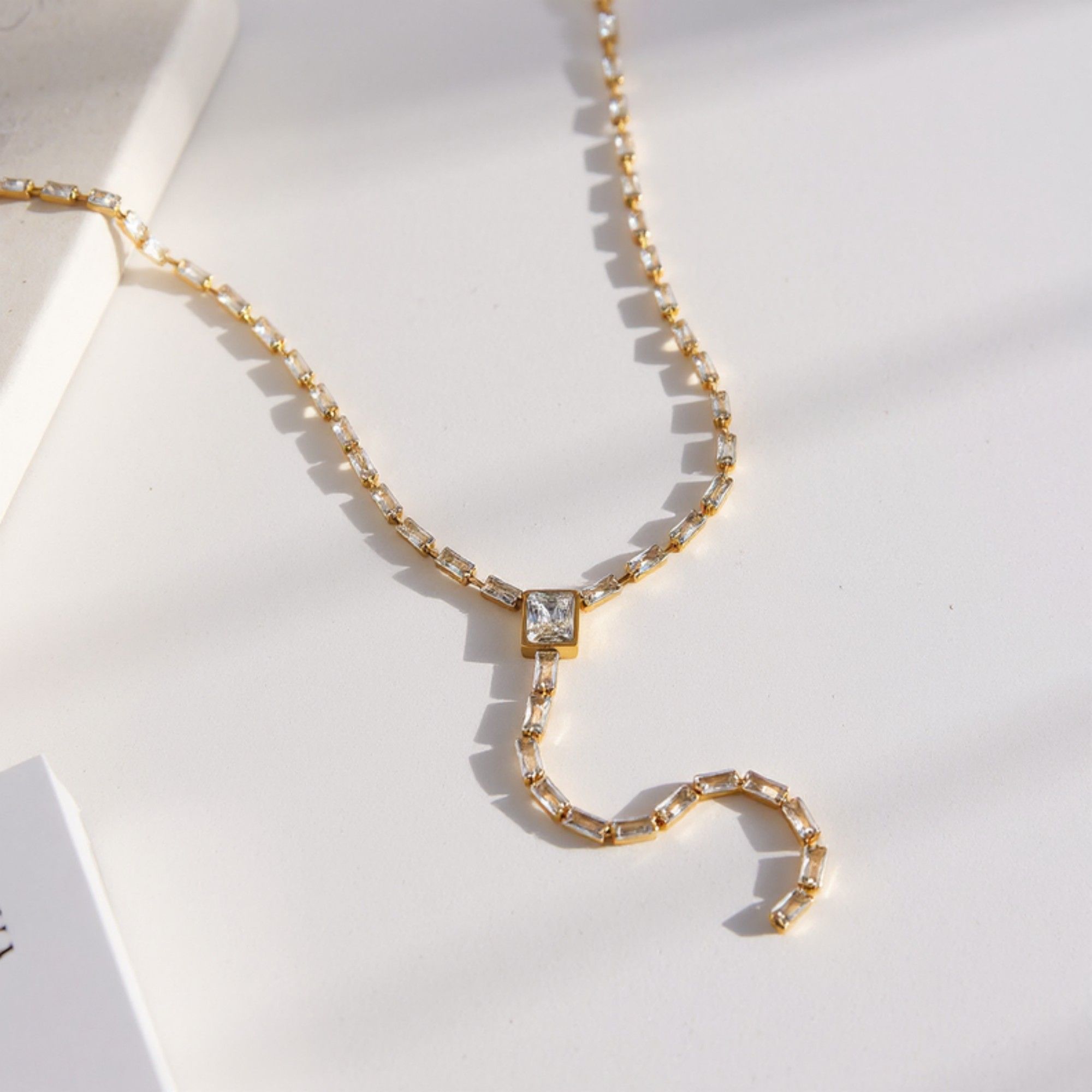 Women's Delicate Drop Pendant Necklace with Elegant Linear Chain Accents and Sparkling Detailed Centerpiece