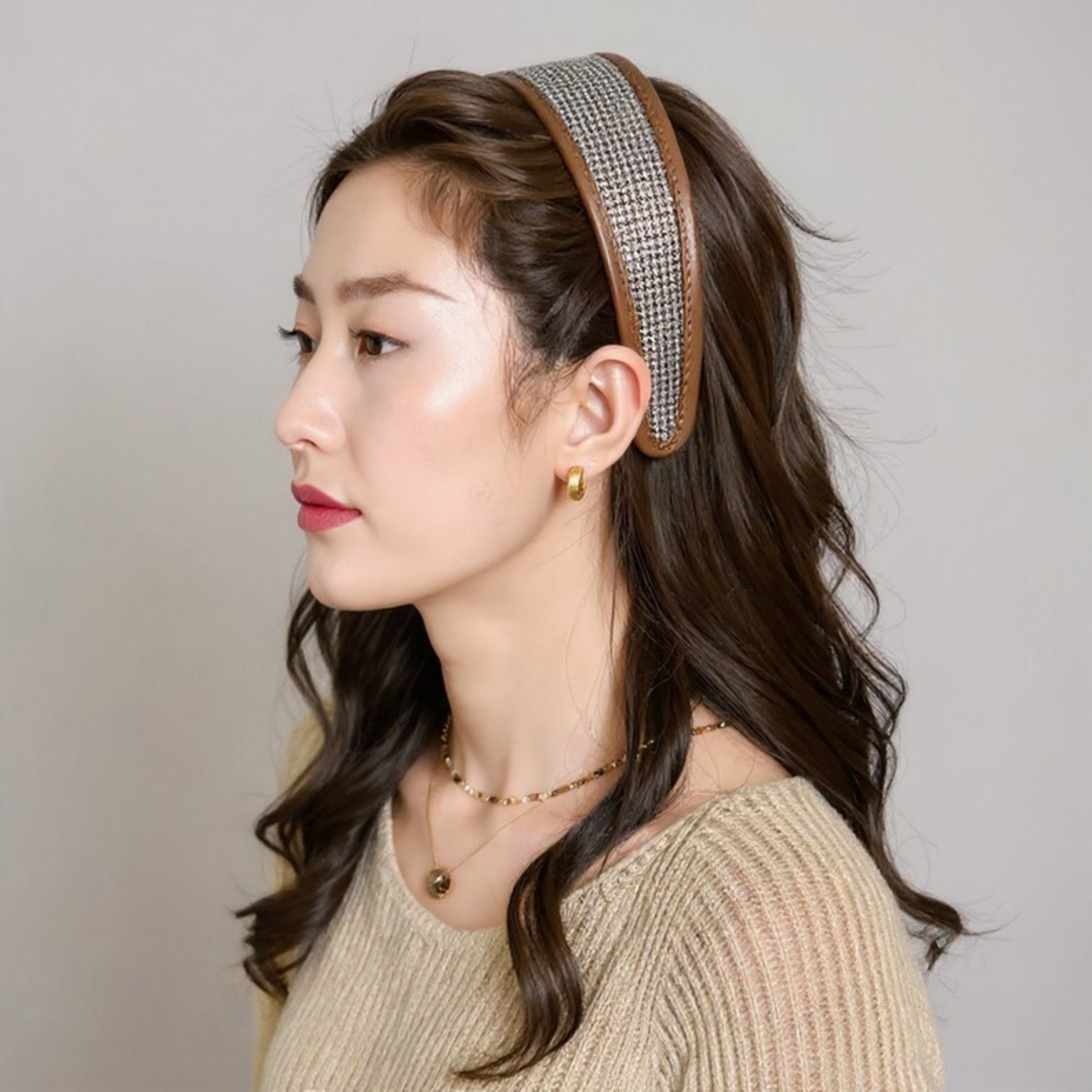 Anna-Kaci 2pcs Textured Fabric Headband with Oversized Ring Accent 6.3x4.7x1.2in
