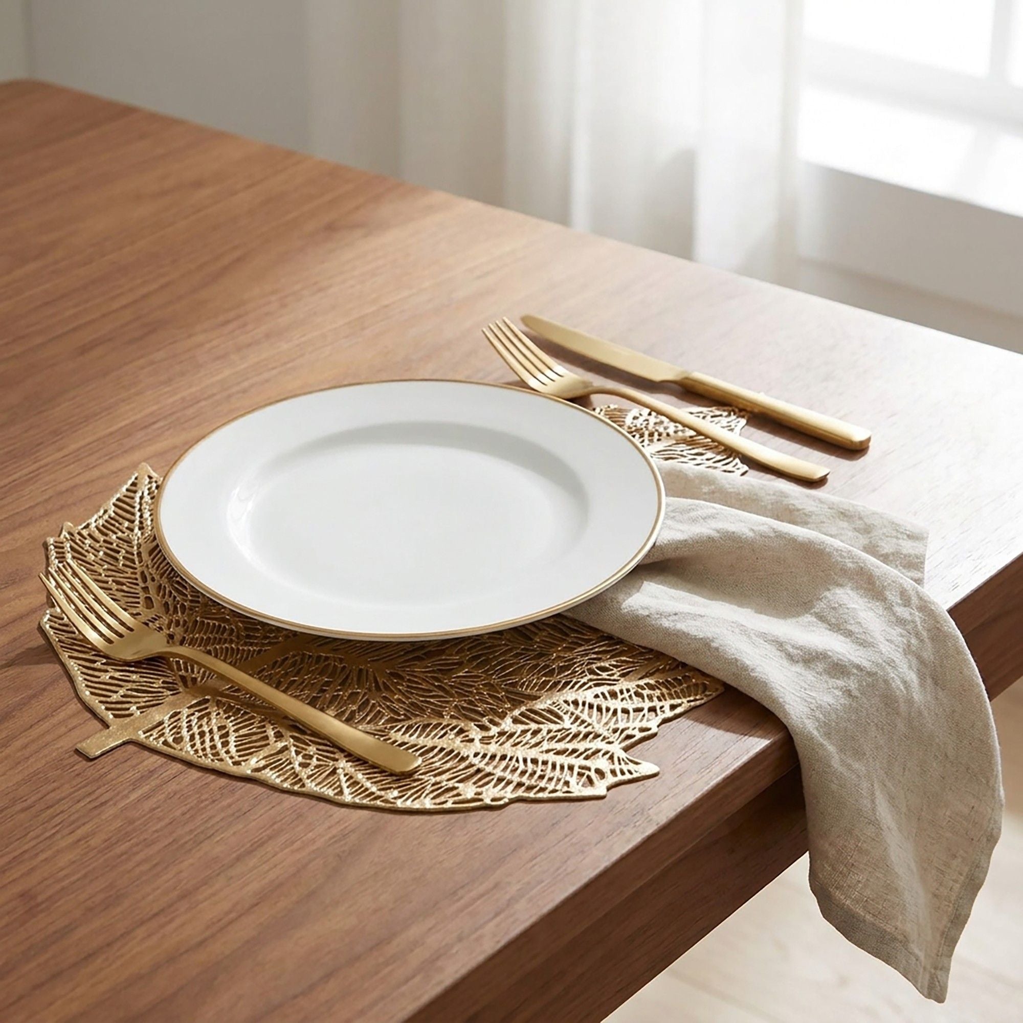 4 Piece Set Leaf Shape PVC Placemats Heat Resistant Decorative Table Mats