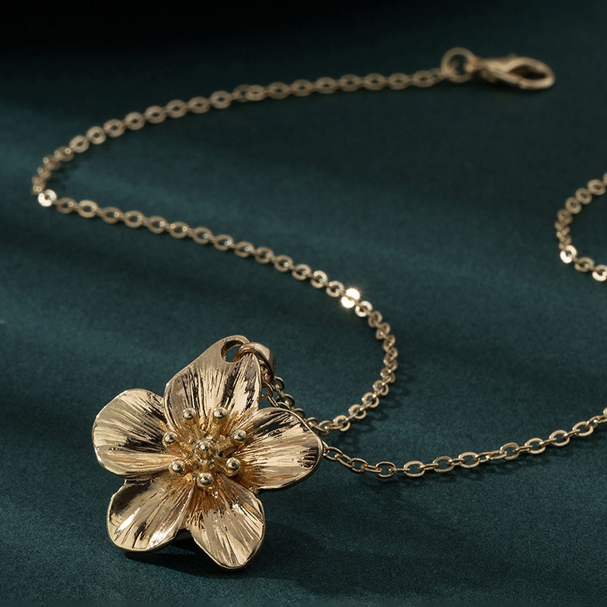 Women's Floral Pendant Necklace