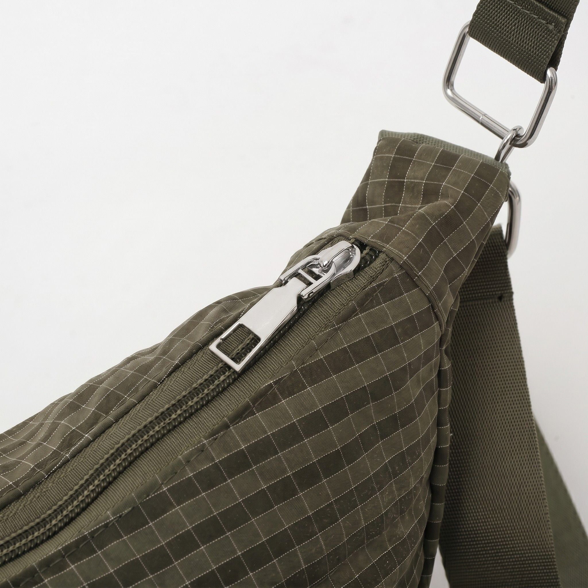 Plaid Nylon Crescent Shoulder Bags with Adjustable Strap Lightweight Casual Crossbody Bag