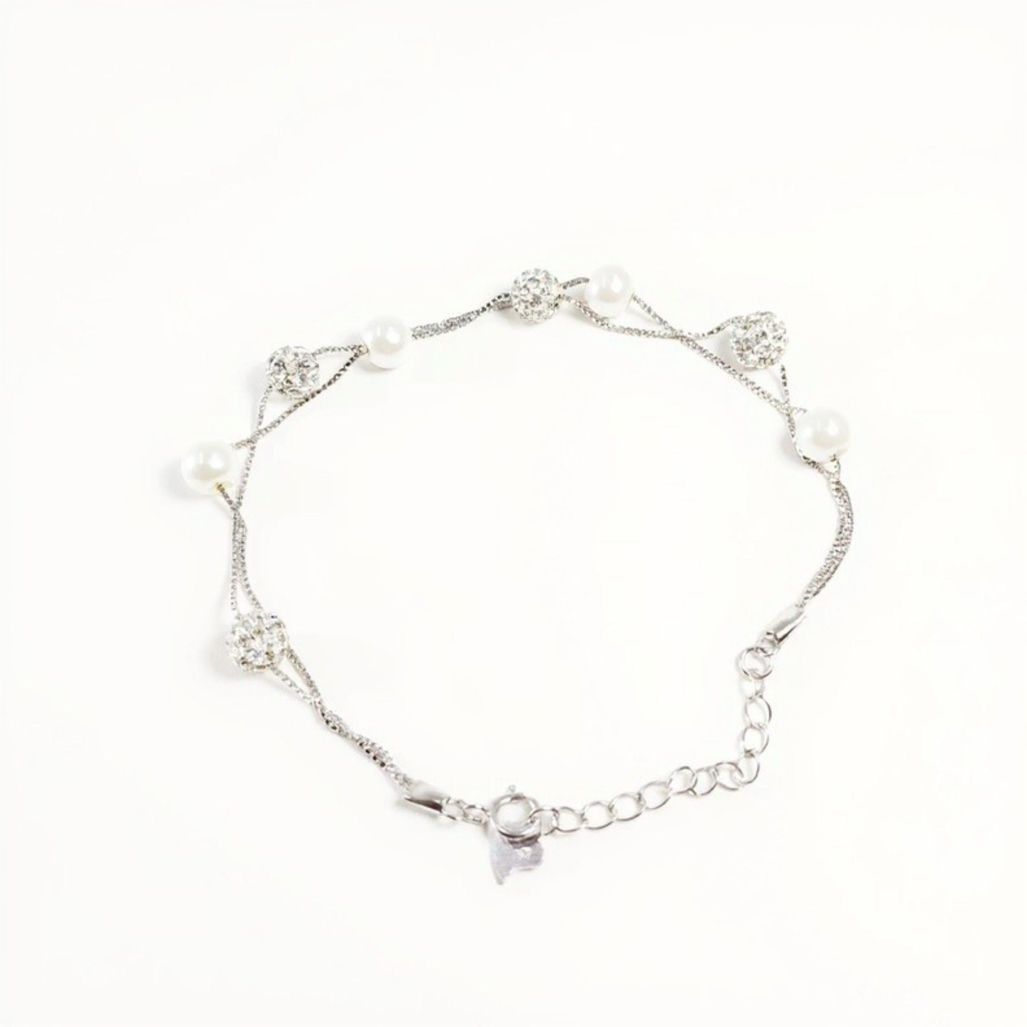 Women's Pearl and Crystal Beaded Bracelet with Delicate Chain Design