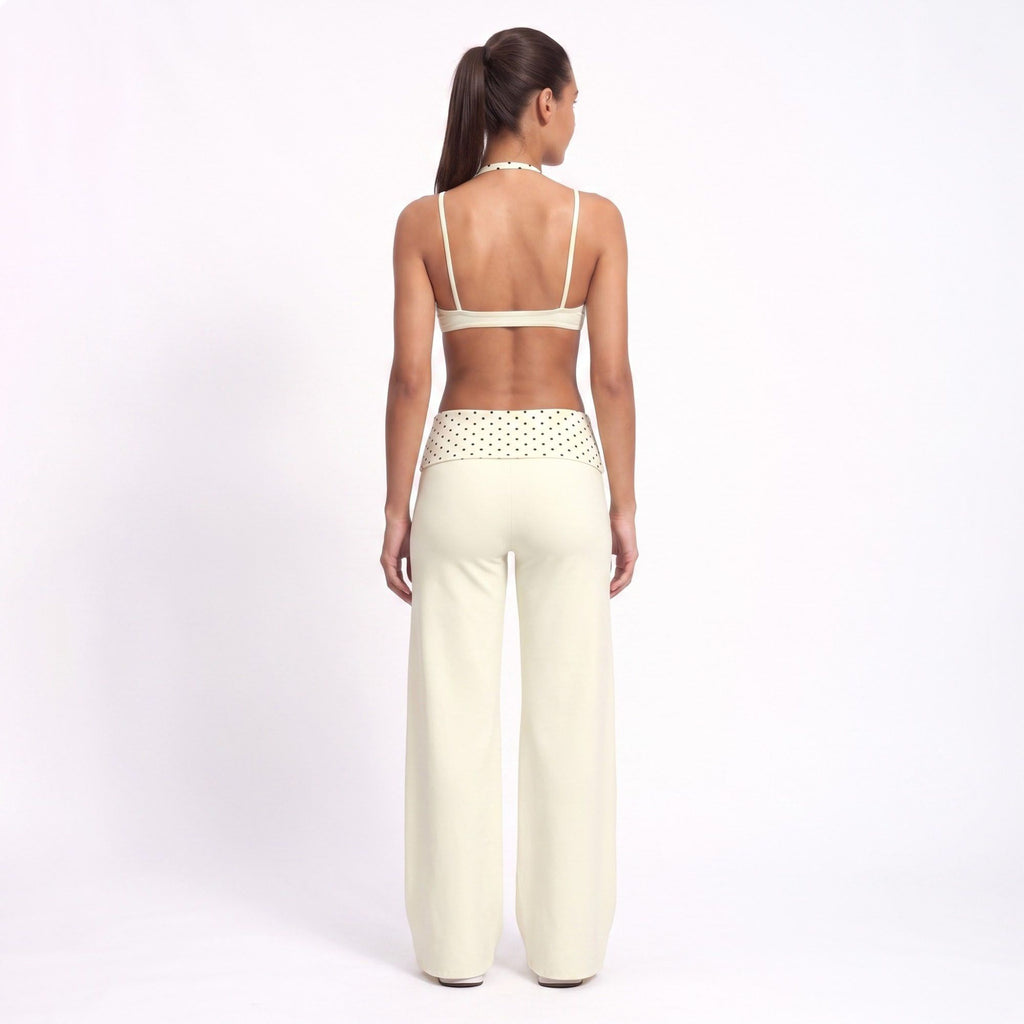 Layered Polka Dot Halter Sports Bra with Slim Straps for Yoga and Everyday Activewear