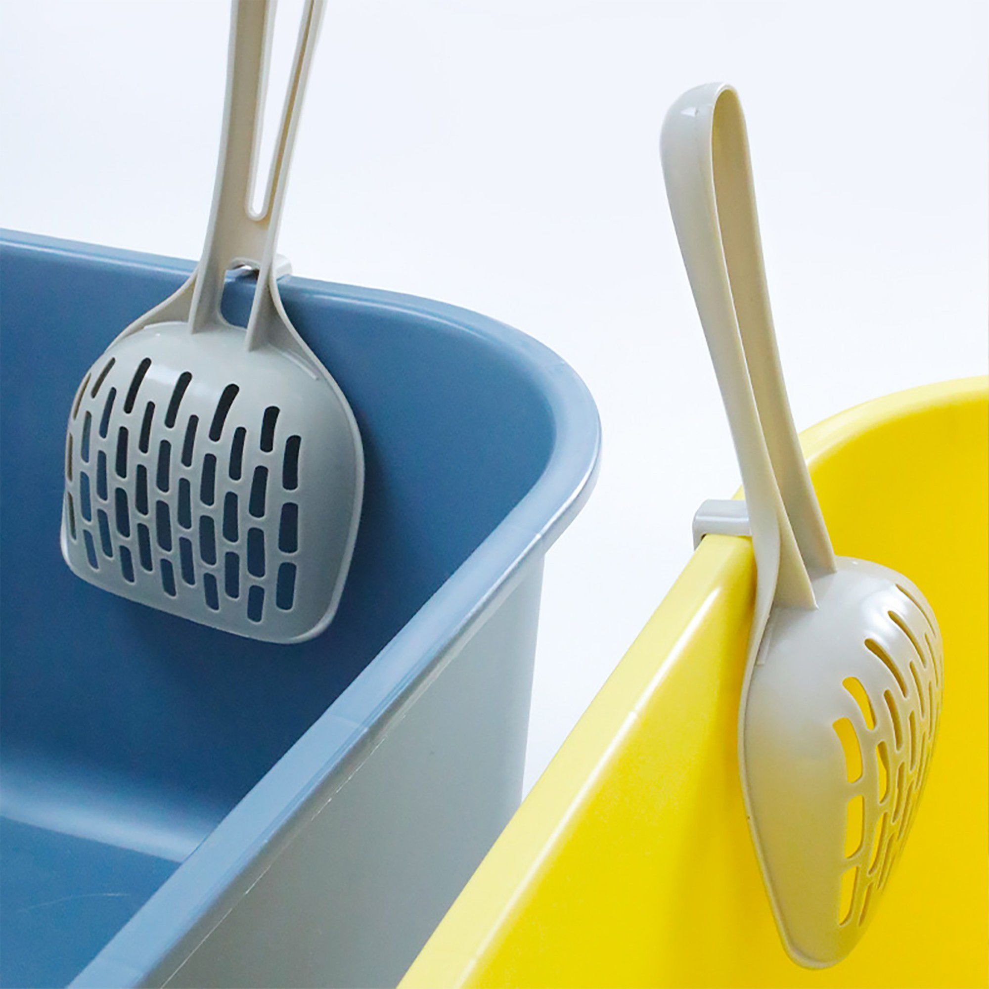 Plastic Cat Litter Scoop with Sifter Slots and Hanging Handle