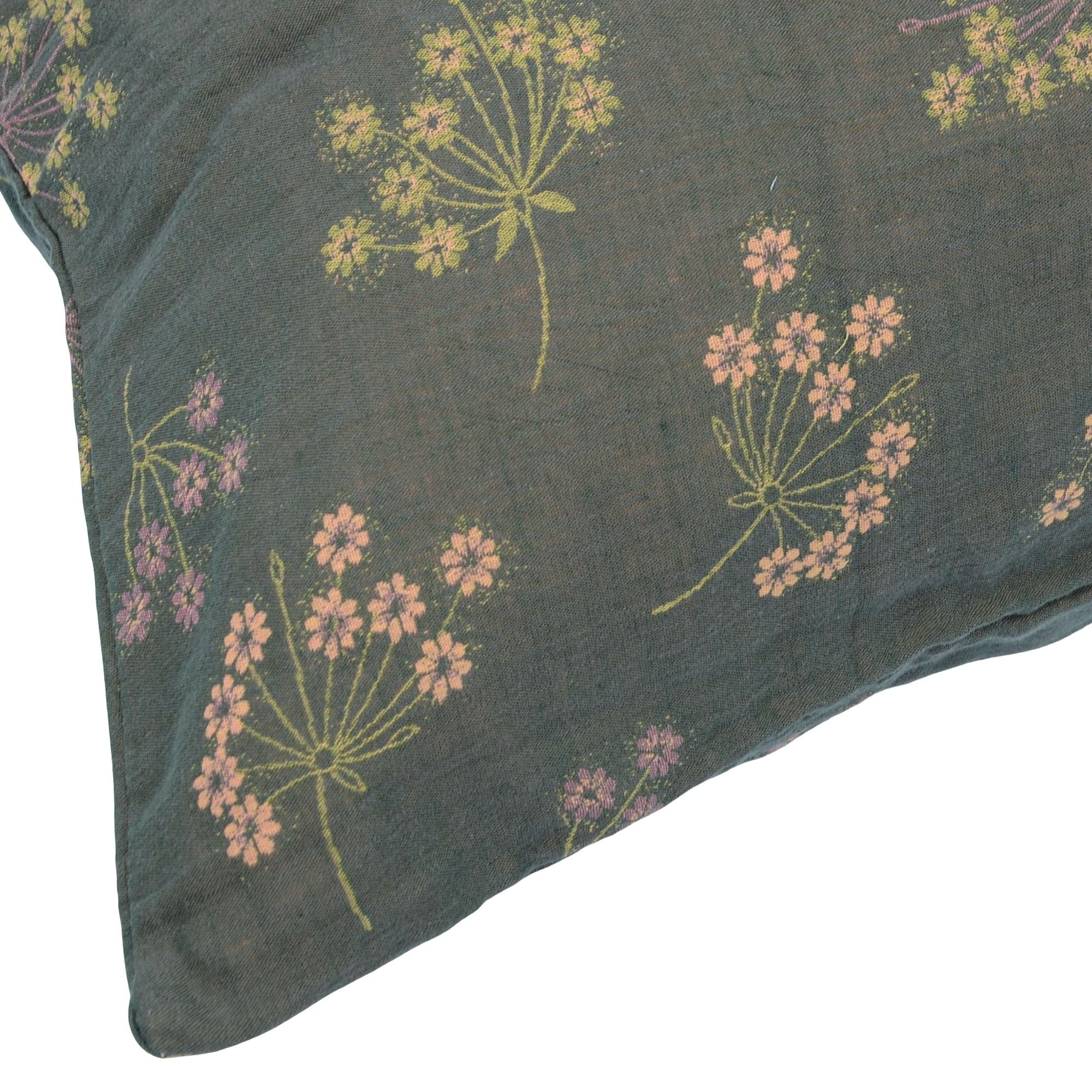 2-Piece Cotton Pillowcases with Vibrant Floral Print Design for Bedroom, Soft and Cozy Bedding Set 20x26in