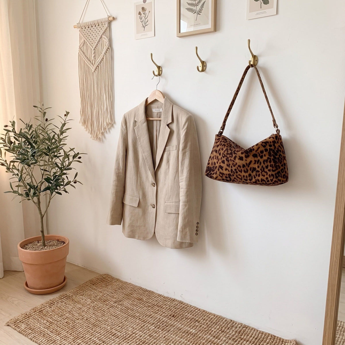 Leopard Print Faux Suede Hobo Shoulder Bag with Zipper Closure