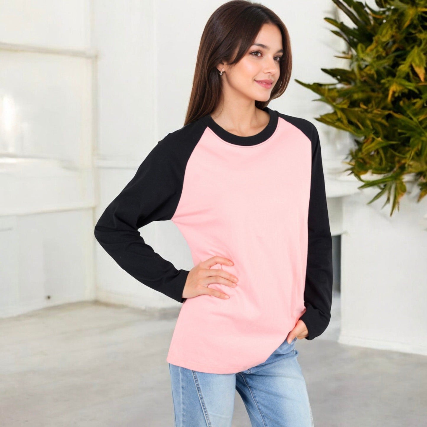 Long Sleeve Raglan T-Shirt with Contrast Sleeves and Relaxed Fit