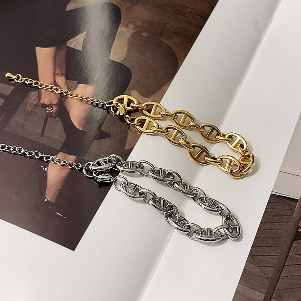 Women's Link Bracelet with Adjustable Chain - Chunky Geometric Pattern Bracelets for Modern Elegant Styling