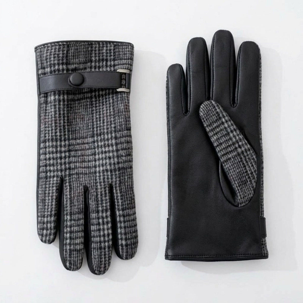 Plaid Winter Gloves with Wrist Strap and Full Finger Design