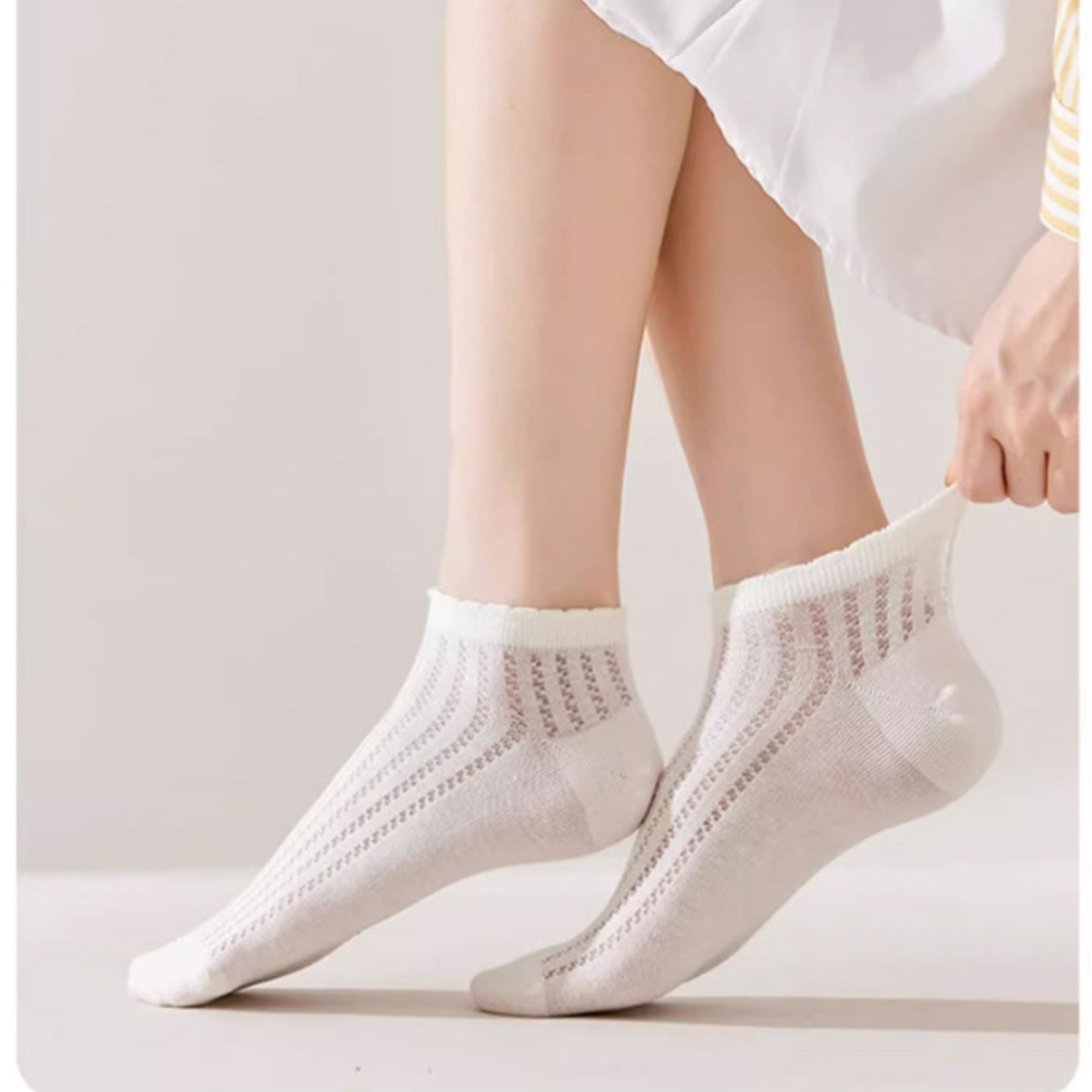 Anna-Kaci Women's 3-Pack Minimalist Knit Ankle Socks Mixed Pattern Design Soft Cotton Low-Cut Style