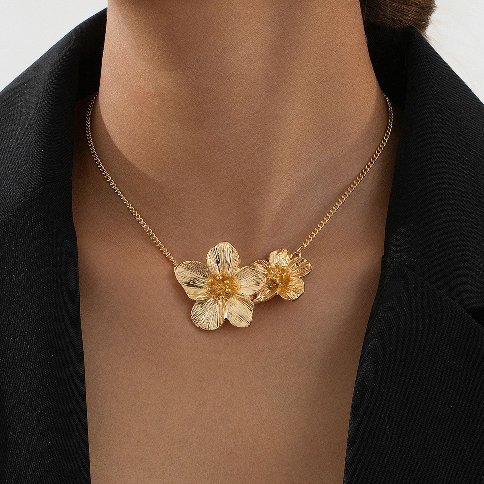 Women's Floral Pendant Necklace