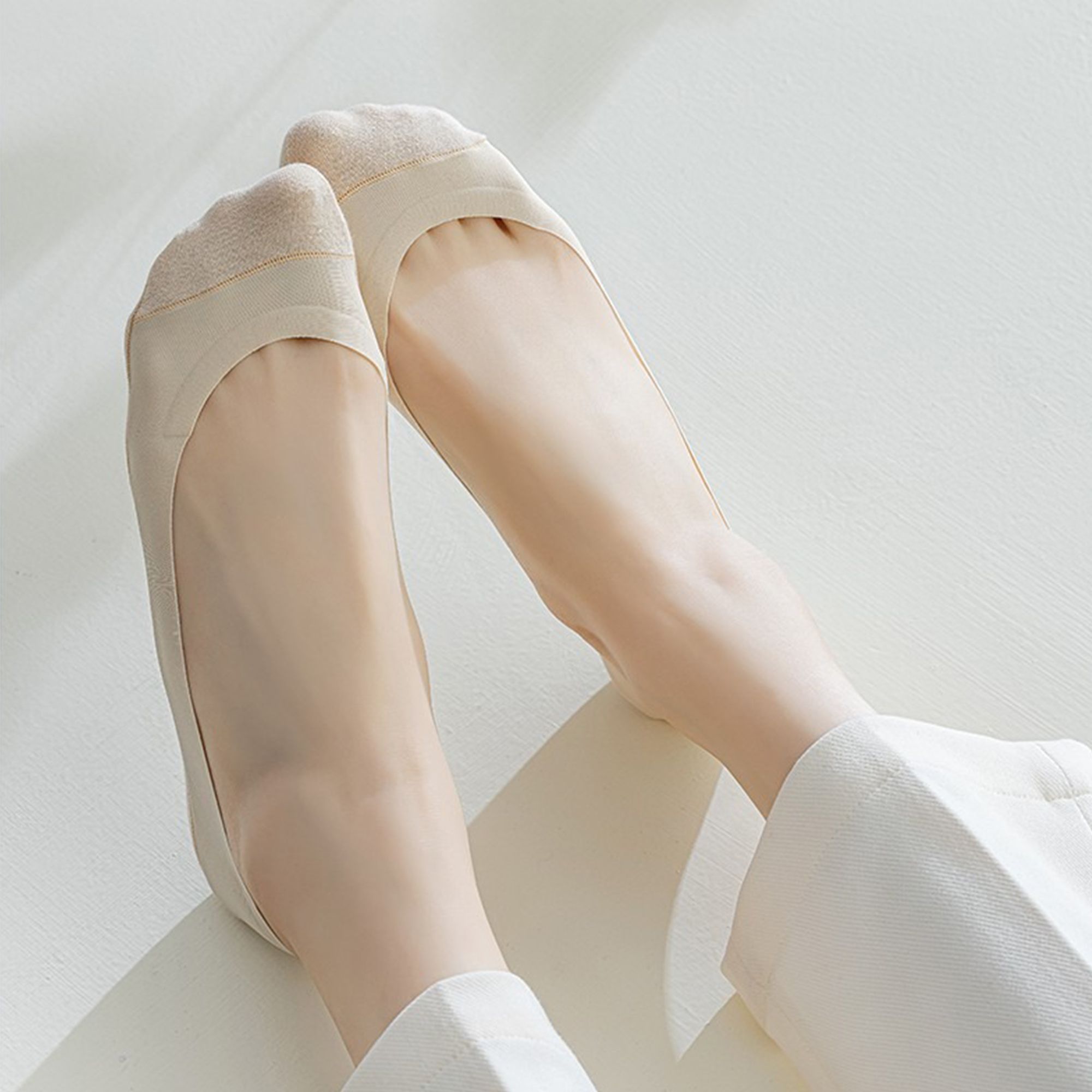 Anna-Kaci 5 Pairs Women Low Cut Invisible Liner Socks Soft Stretch Mesh Top with Reinforced Toe and Moisture-Wicking Terry Cotton Sole