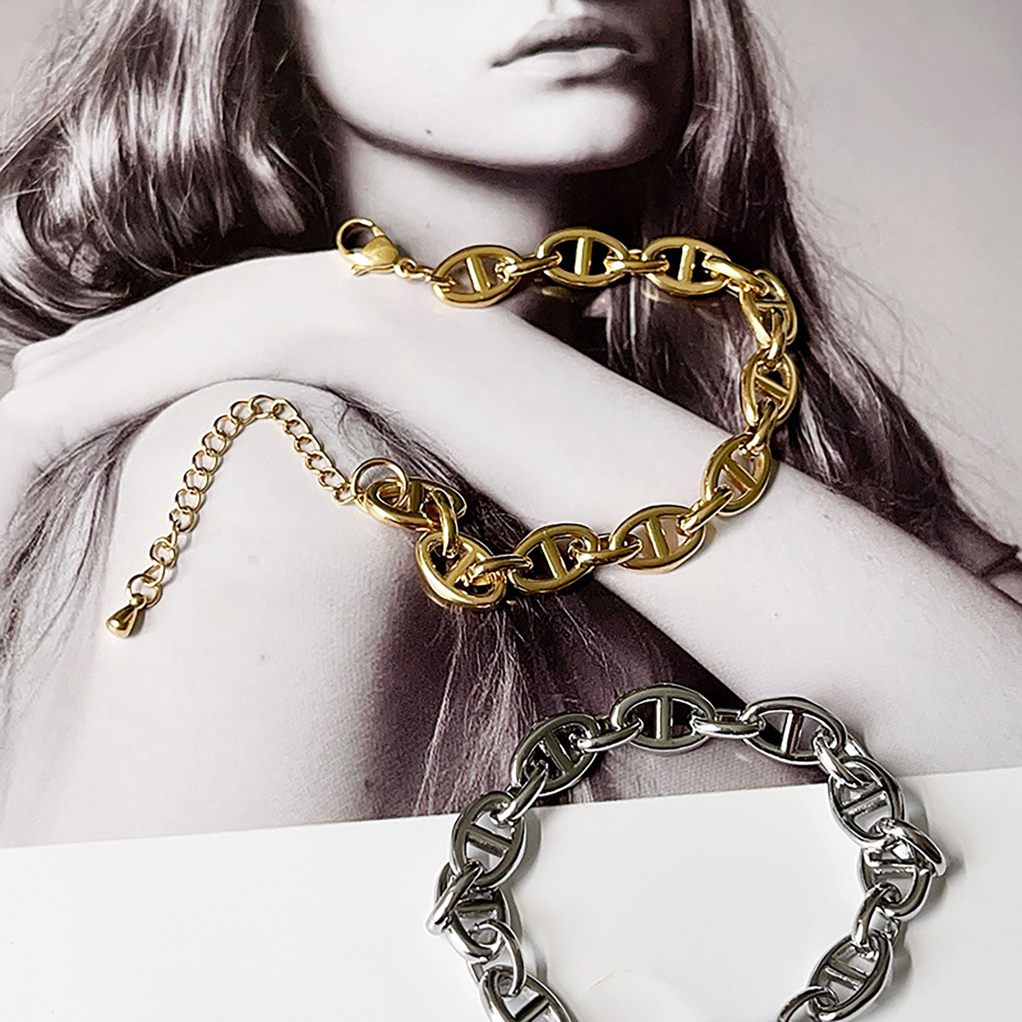 Women's Link Bracelet with Adjustable Chain - Chunky Geometric Pattern Bracelets for Modern Elegant Styling