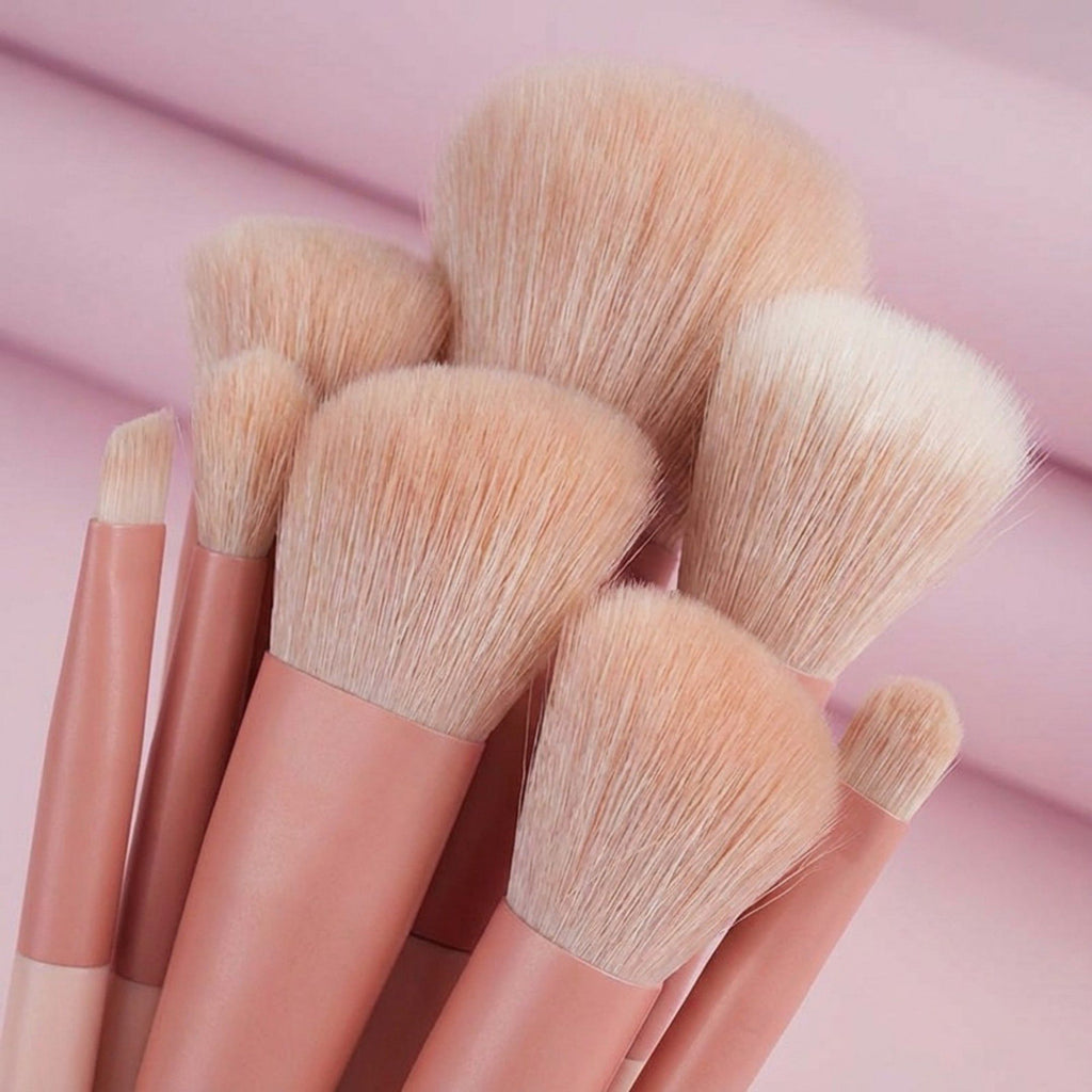 14 Piece Makeup Brush Set with Soft Synthetic Bristles for Face Eye Blending Contour Foundation