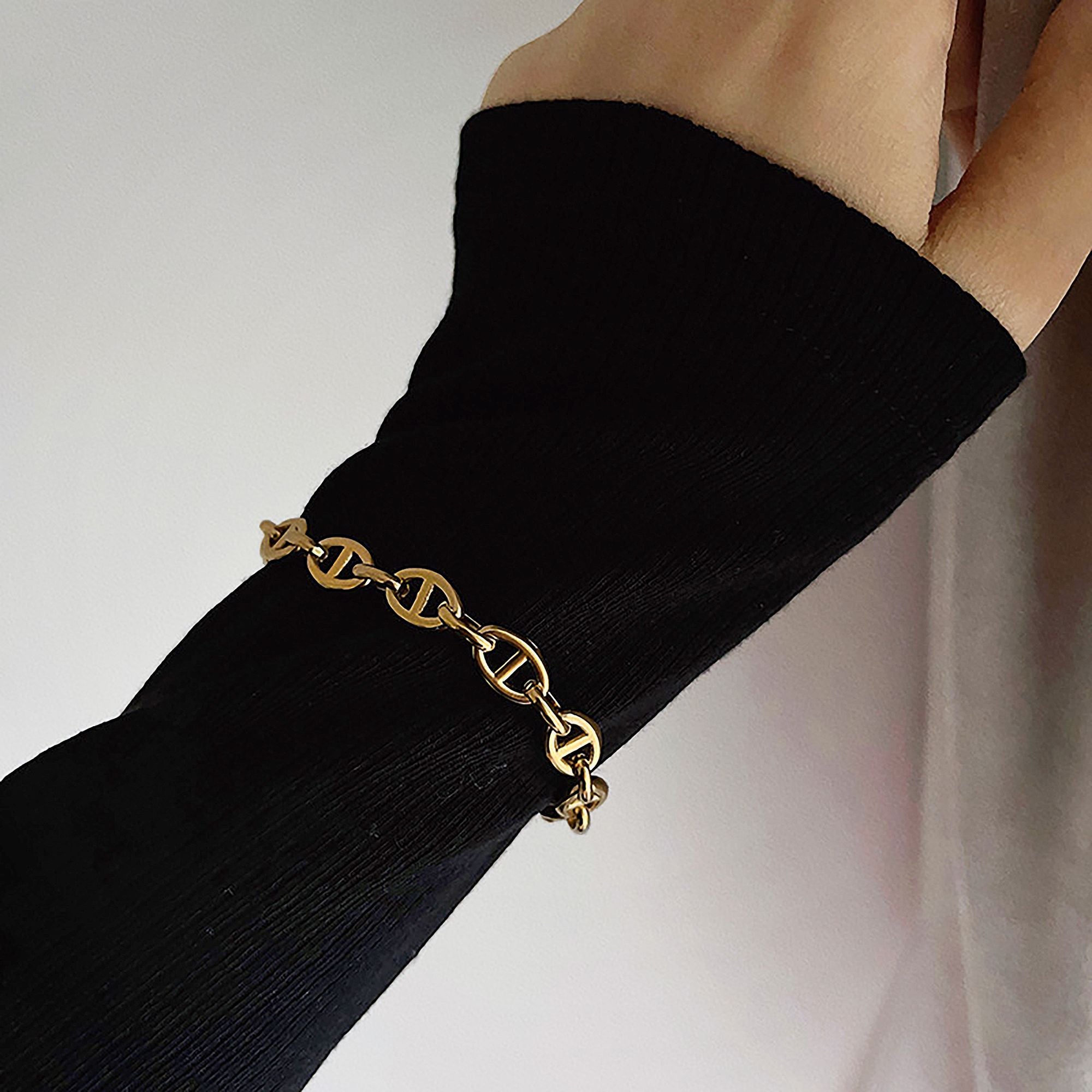 Women's Link Bracelet with Adjustable Chain - Chunky Geometric Pattern Bracelets for Modern Elegant Styling