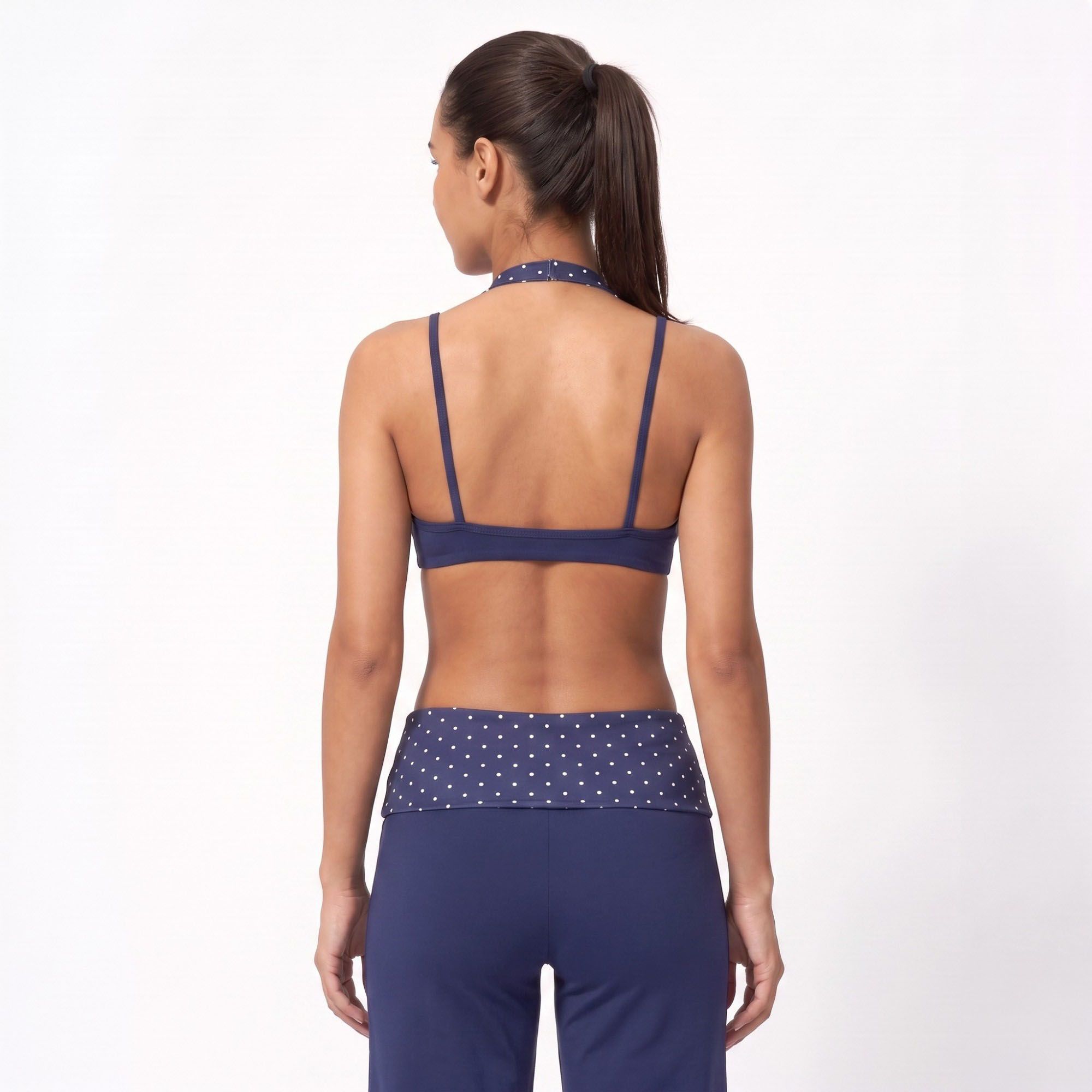 Layered Polka Dot Halter Sports Bra with Slim Straps for Yoga and Everyday Activewear
