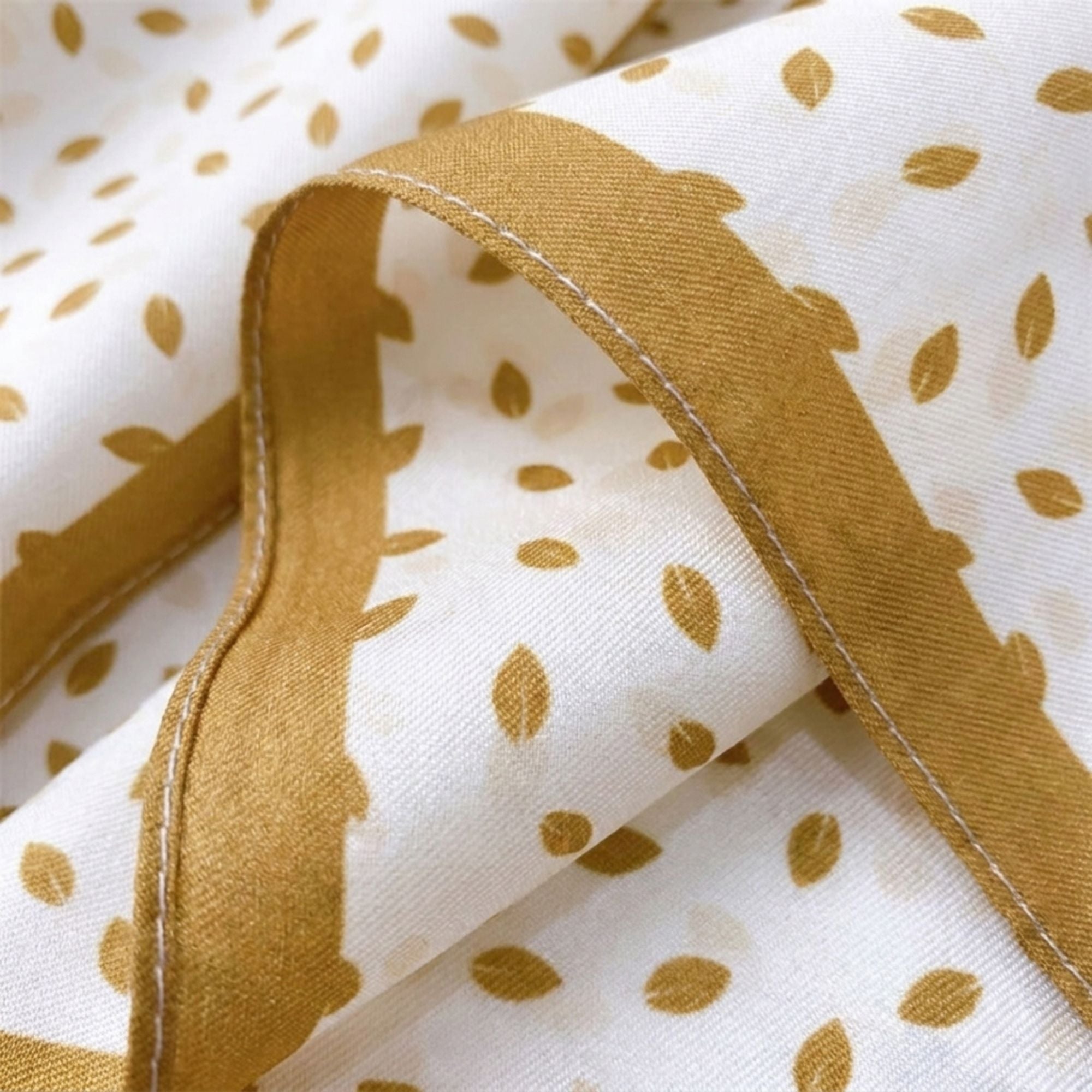 Lightweight Printed Neck Scarf with Contrast Border for Everyday Styling