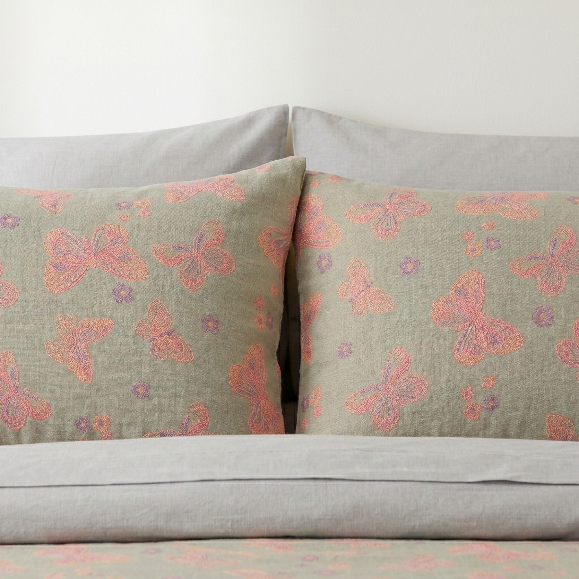 4-Piece Cotton Bedding Set with Butterfly Print Duvet Cover and Pillowcases