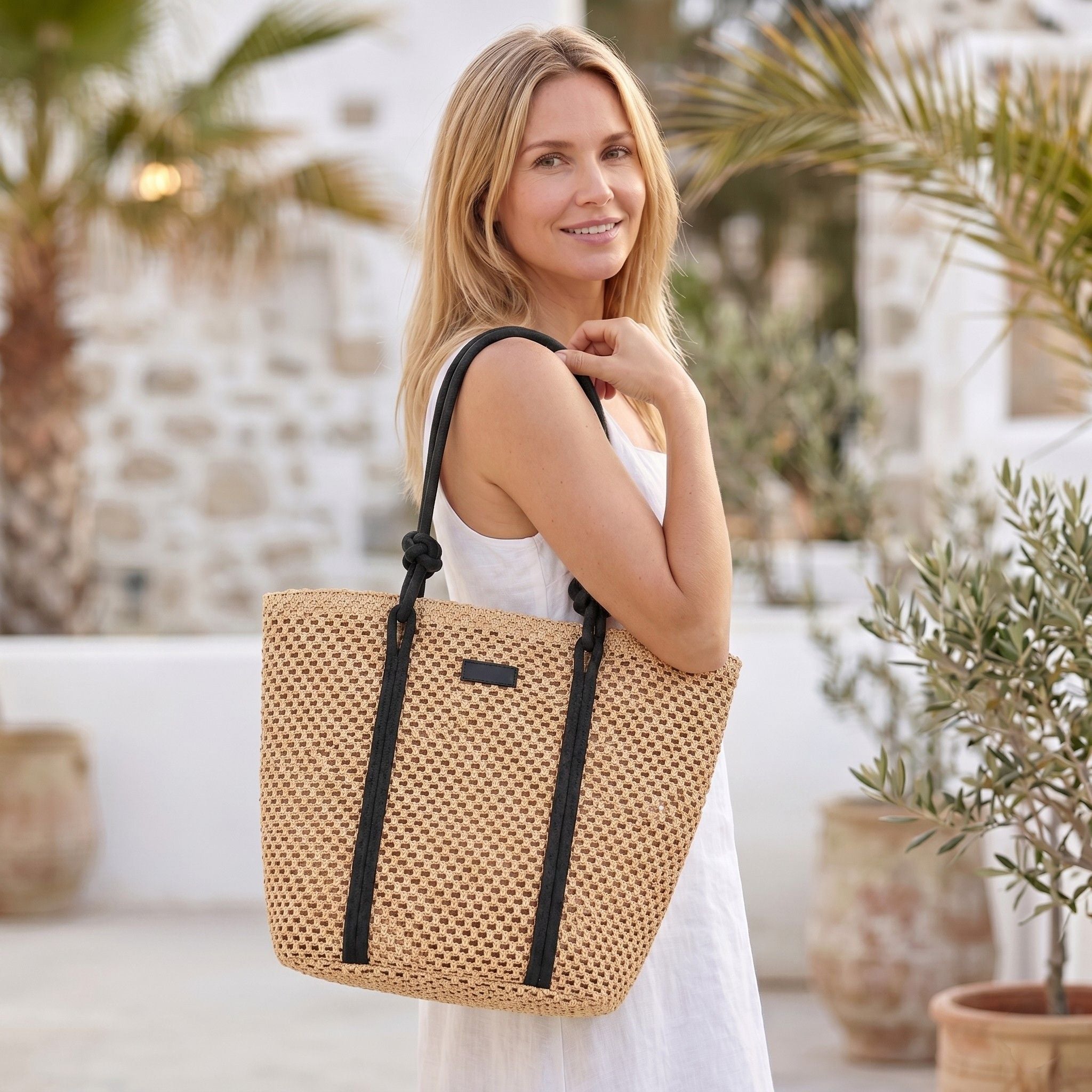 Woven Straw Beach Tote Bag Large Capacity Summer Shoulder Carryall with Contrast Straps