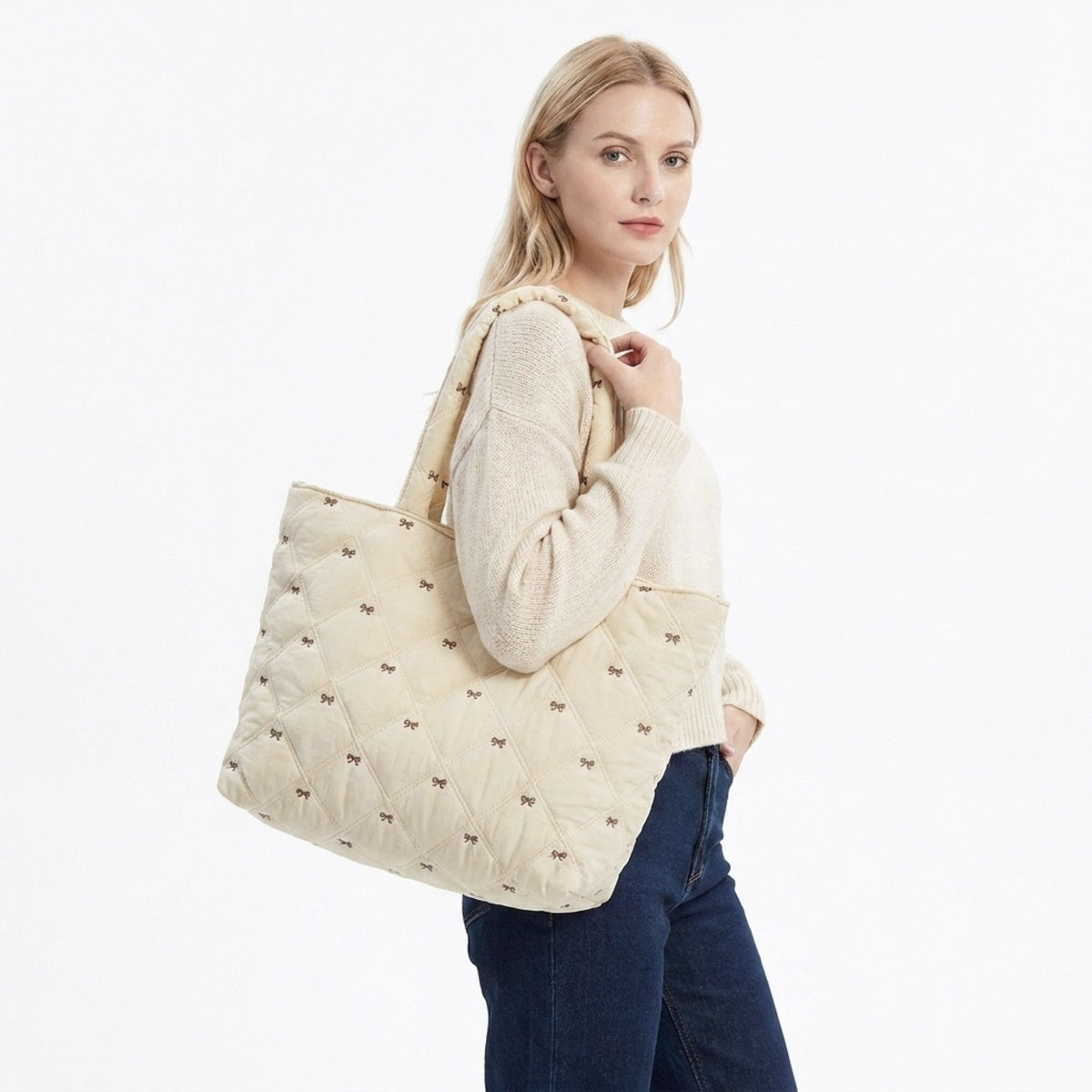 Quilted Tote Bag Large Capacity Shoulder Bag with Bow Embroidery and Magnetic Closure