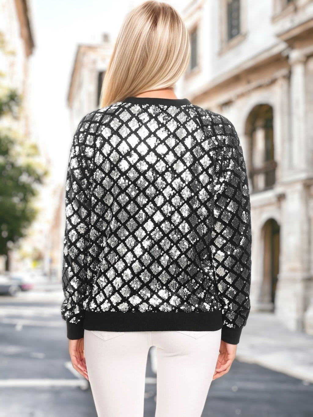 Chaqueta bomber con cremallera y estampado exclusivo de lentejuelas