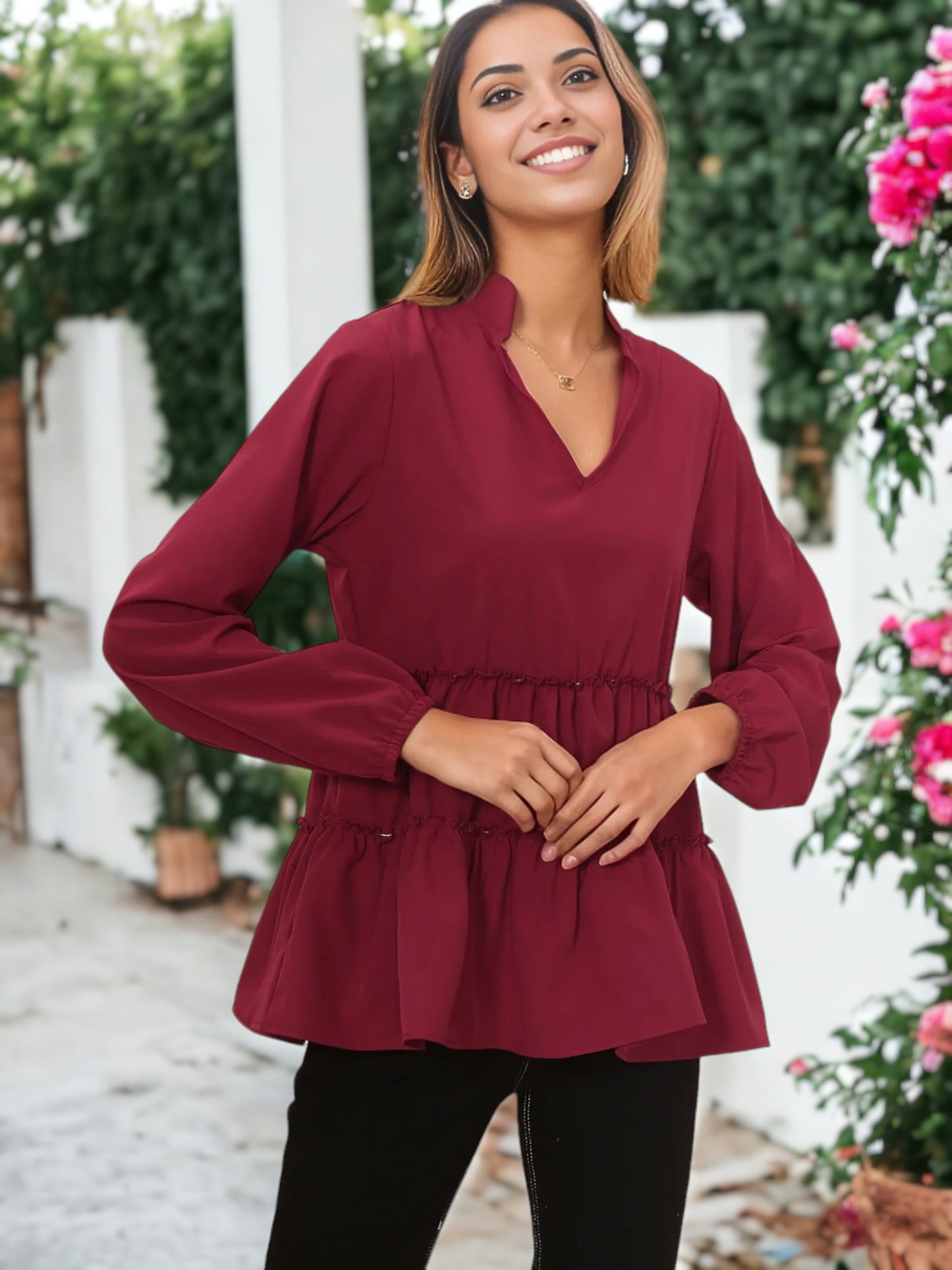 Blusa con cuello mandarín y dobladillo con volantes