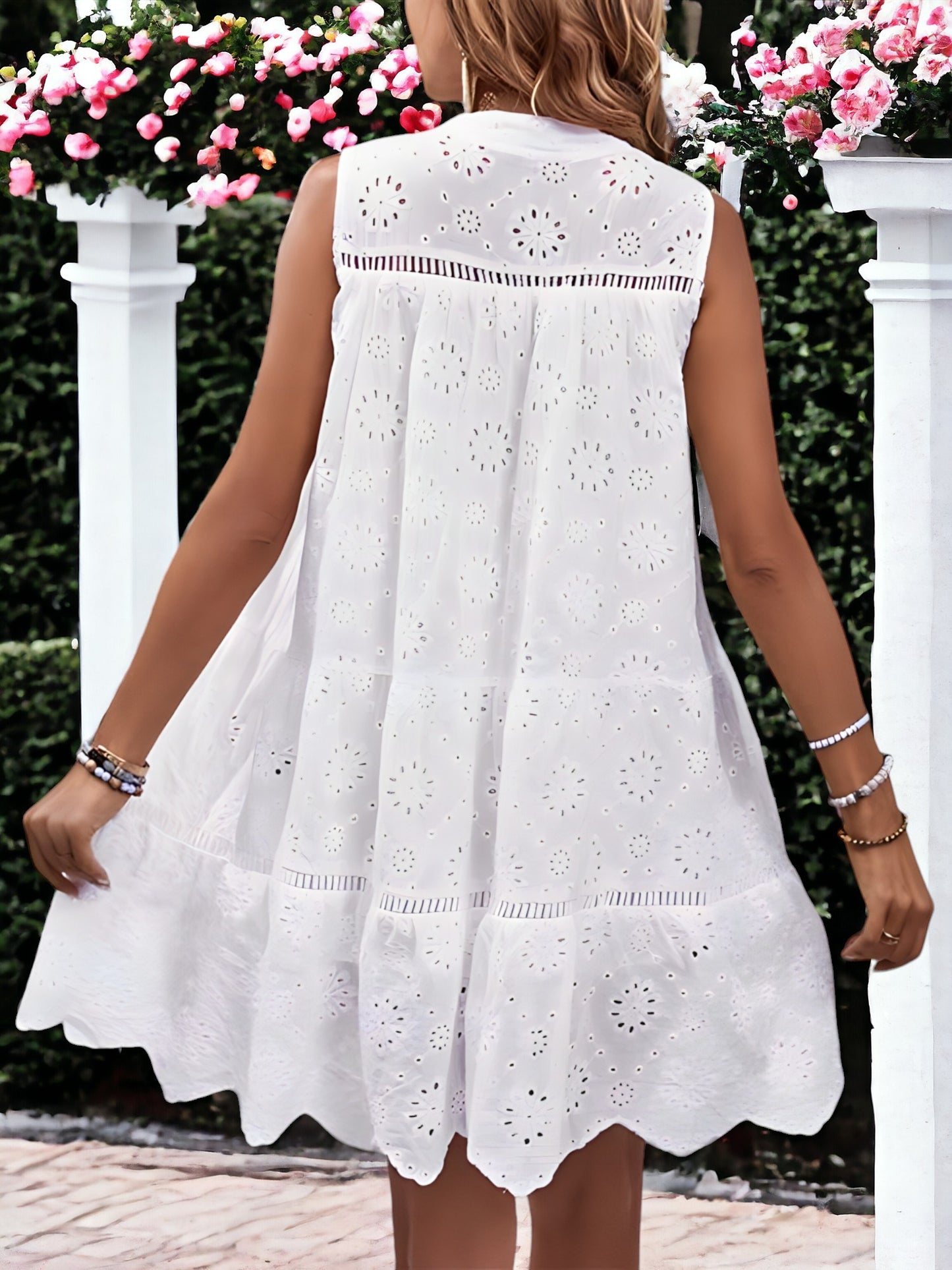 Summer White Sleeveless Mini Dress