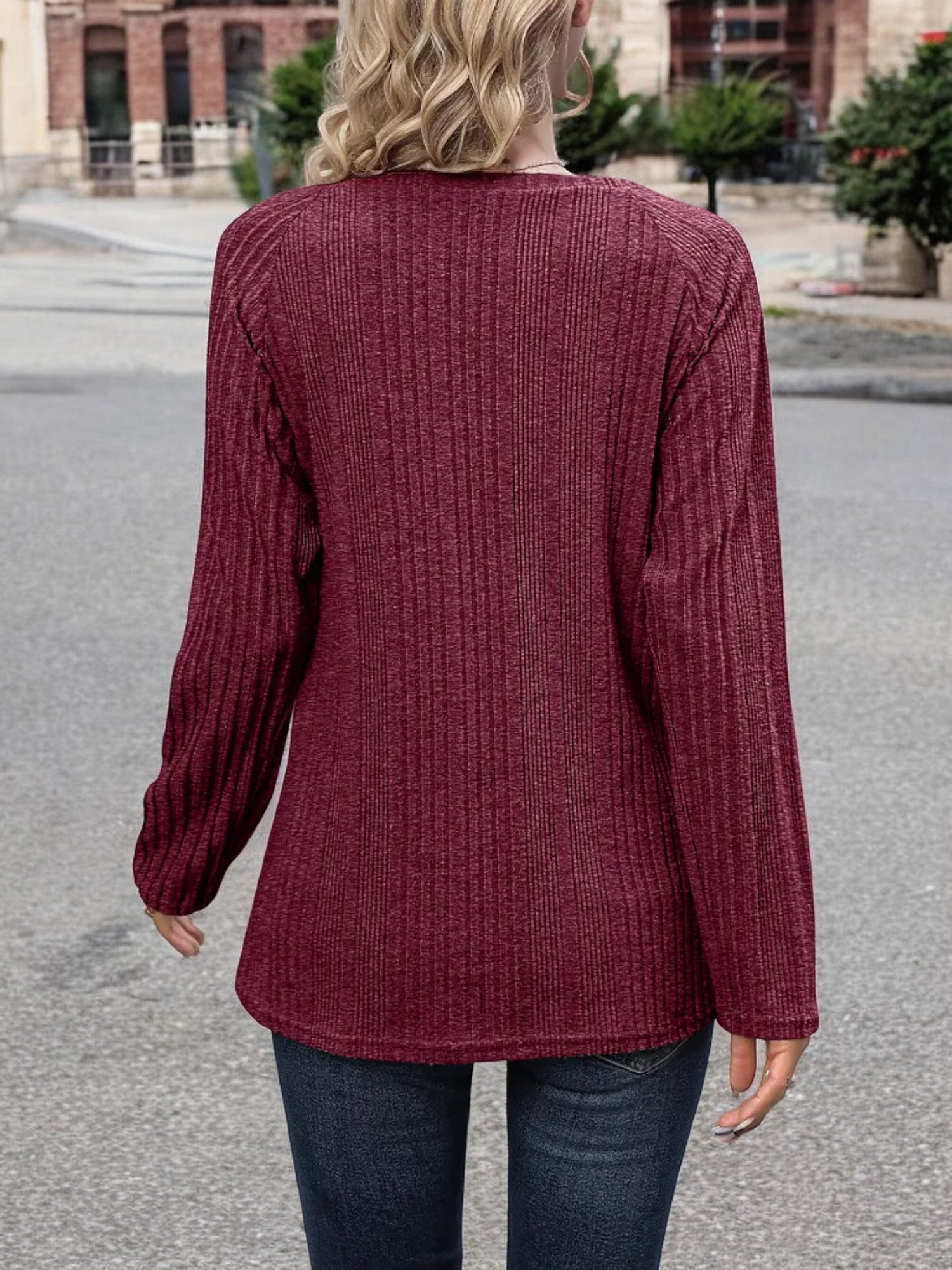Blusa de punto acanalado de manga larga para mujer de Anna-Kaci con detalle de botones y escote redondo