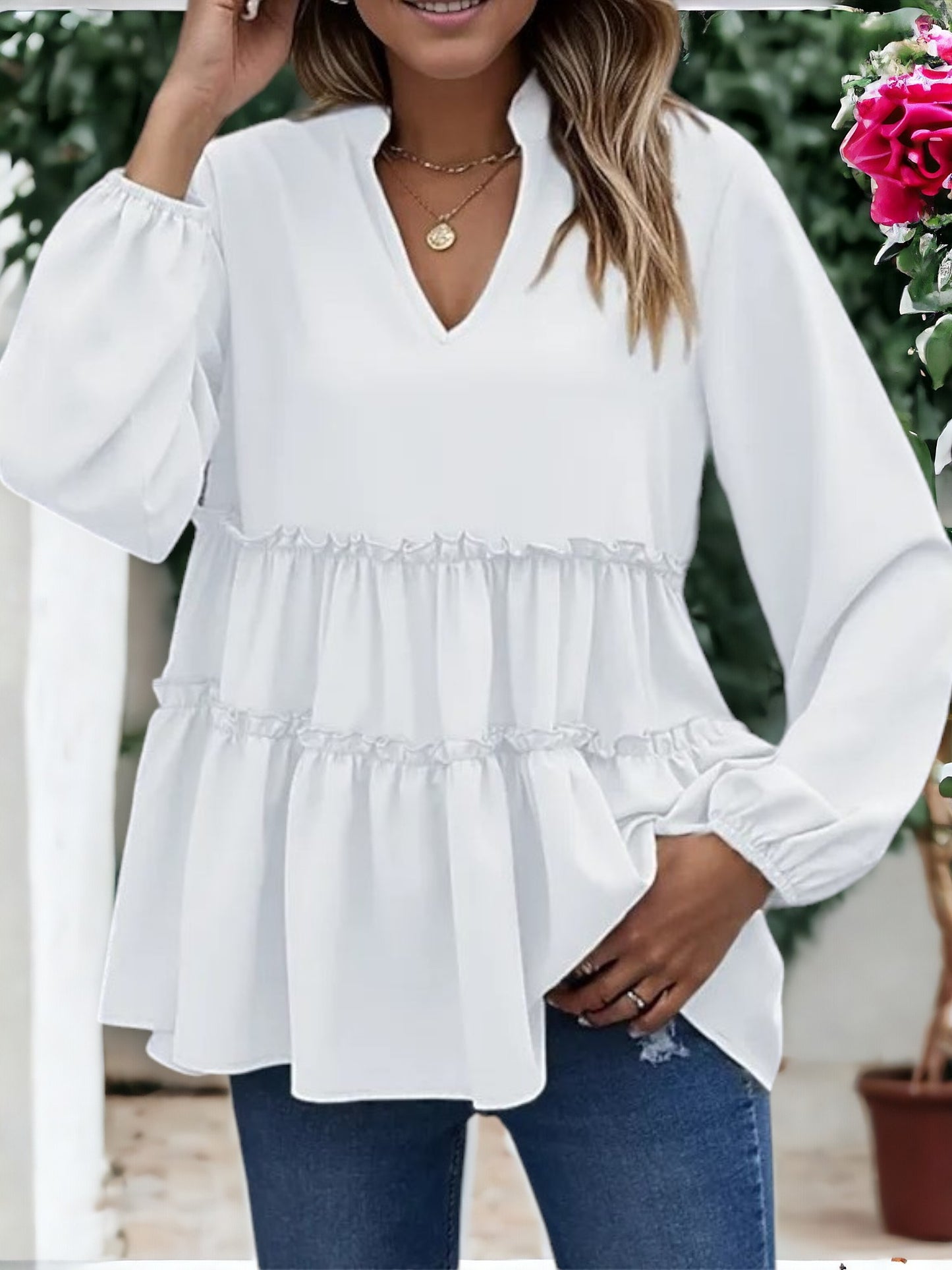 Blusa con cuello mandarín y dobladillo con volantes