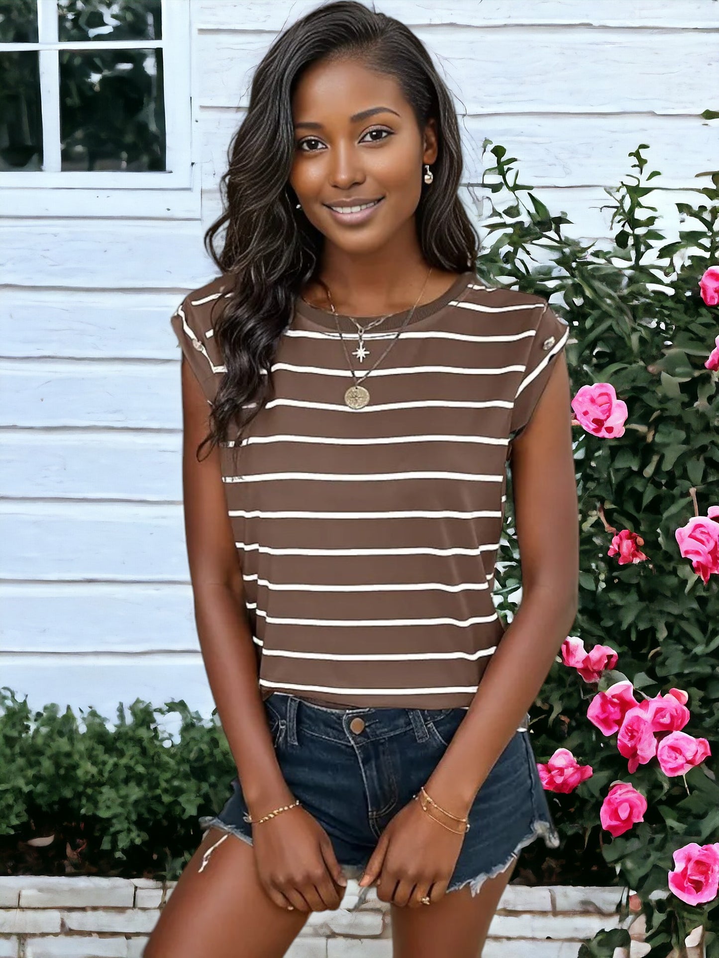 Short Sleeved Striped Pattern T-Shirt