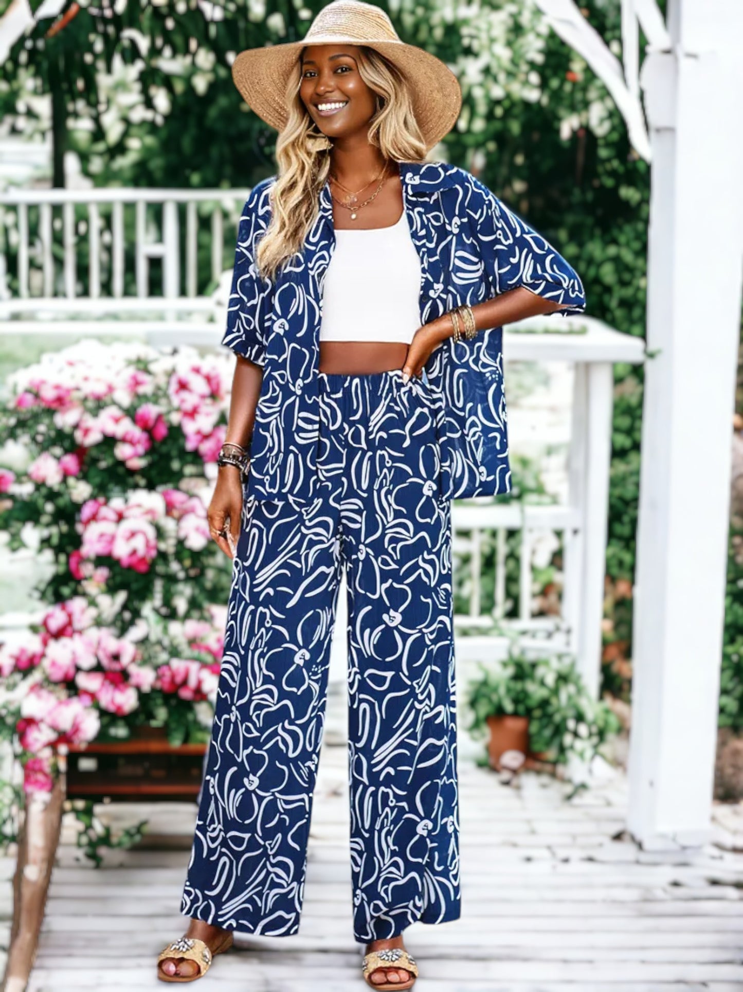 Conjunto informal de blusa con botones y pantalón de pierna recta con estampado