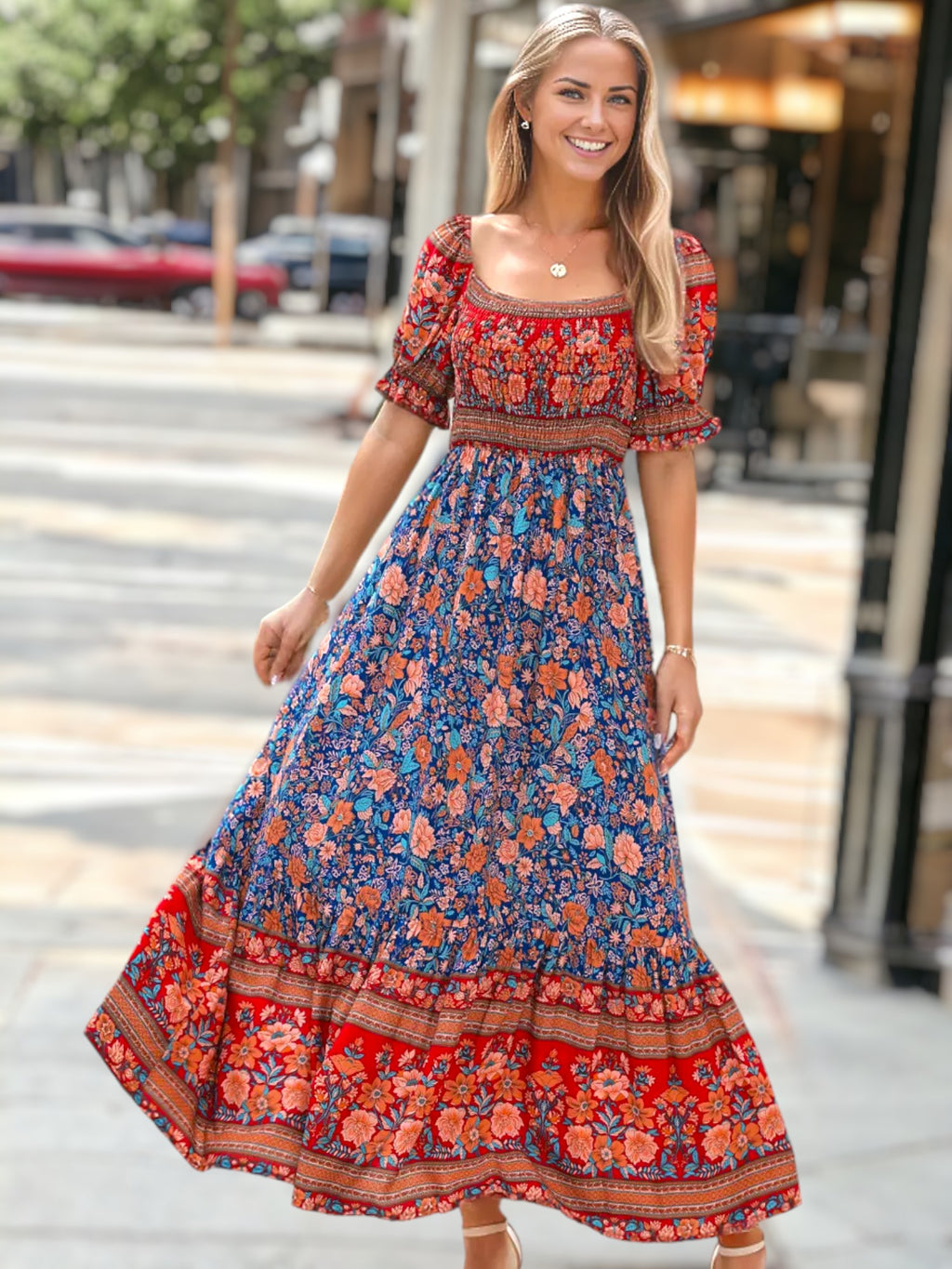 Vestido bohemio multicolor con hombros descubiertos