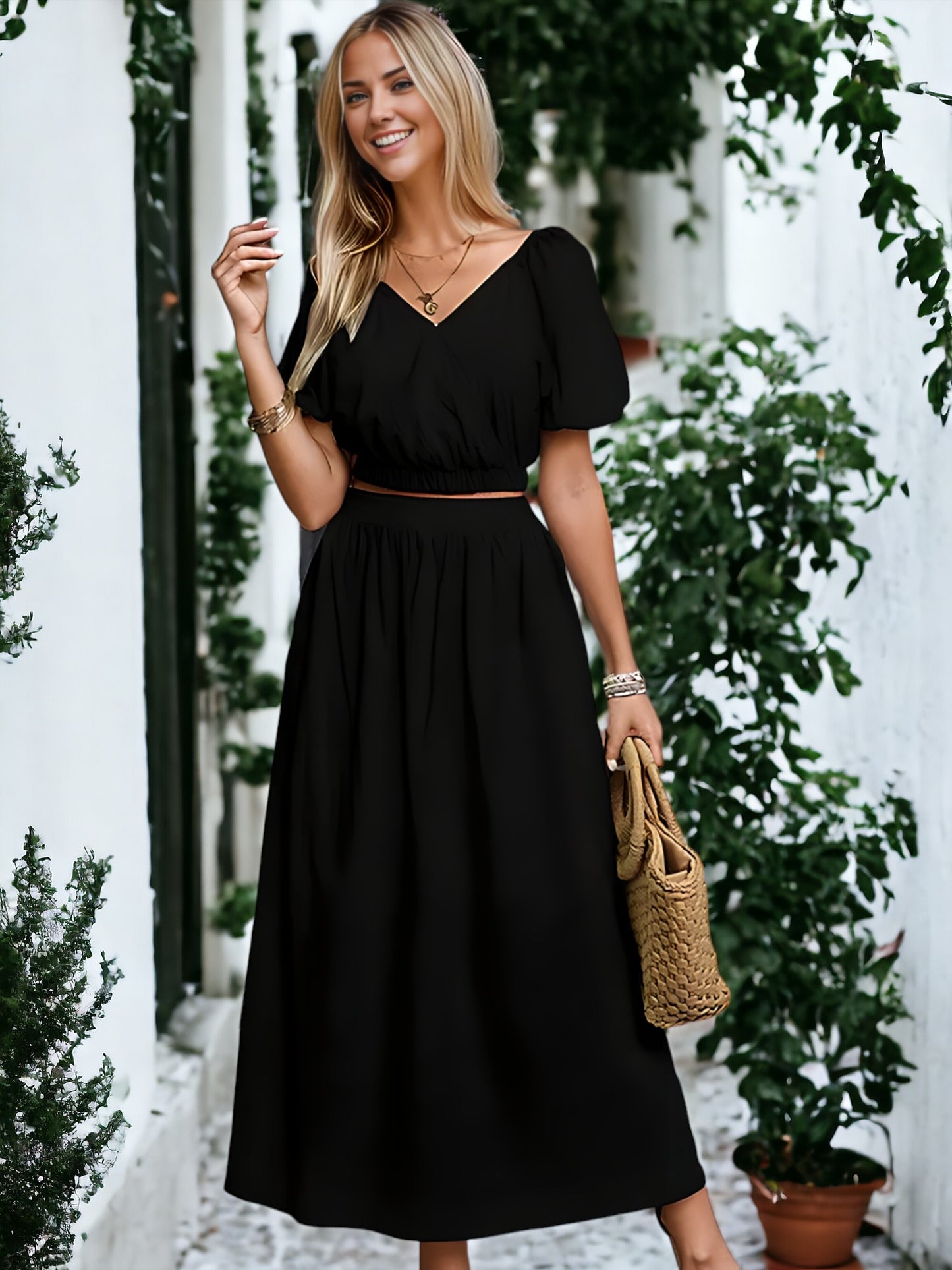 Two Piece Set of Crop Top Blouse And Long Skirt