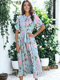 Vestido plisado con cuello con volantes
