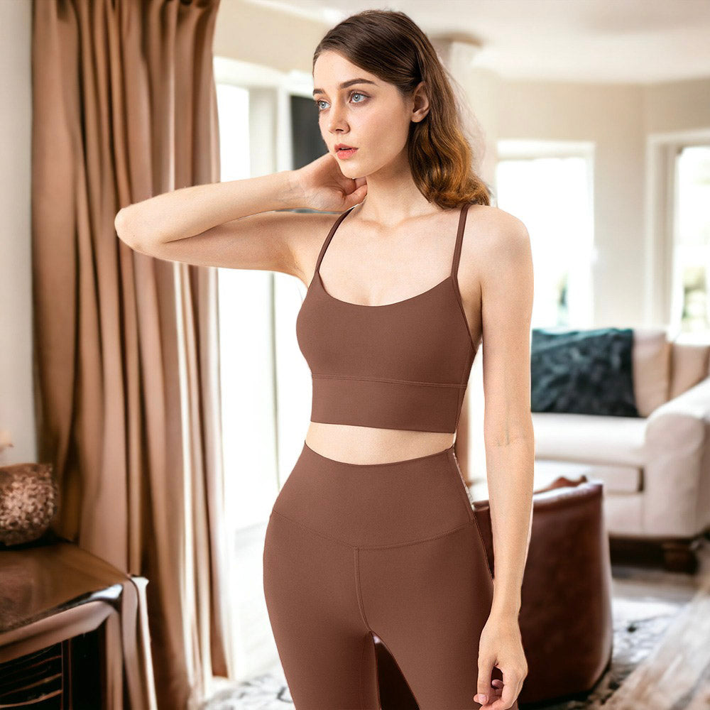 Conjunto deportivo básico de color liso