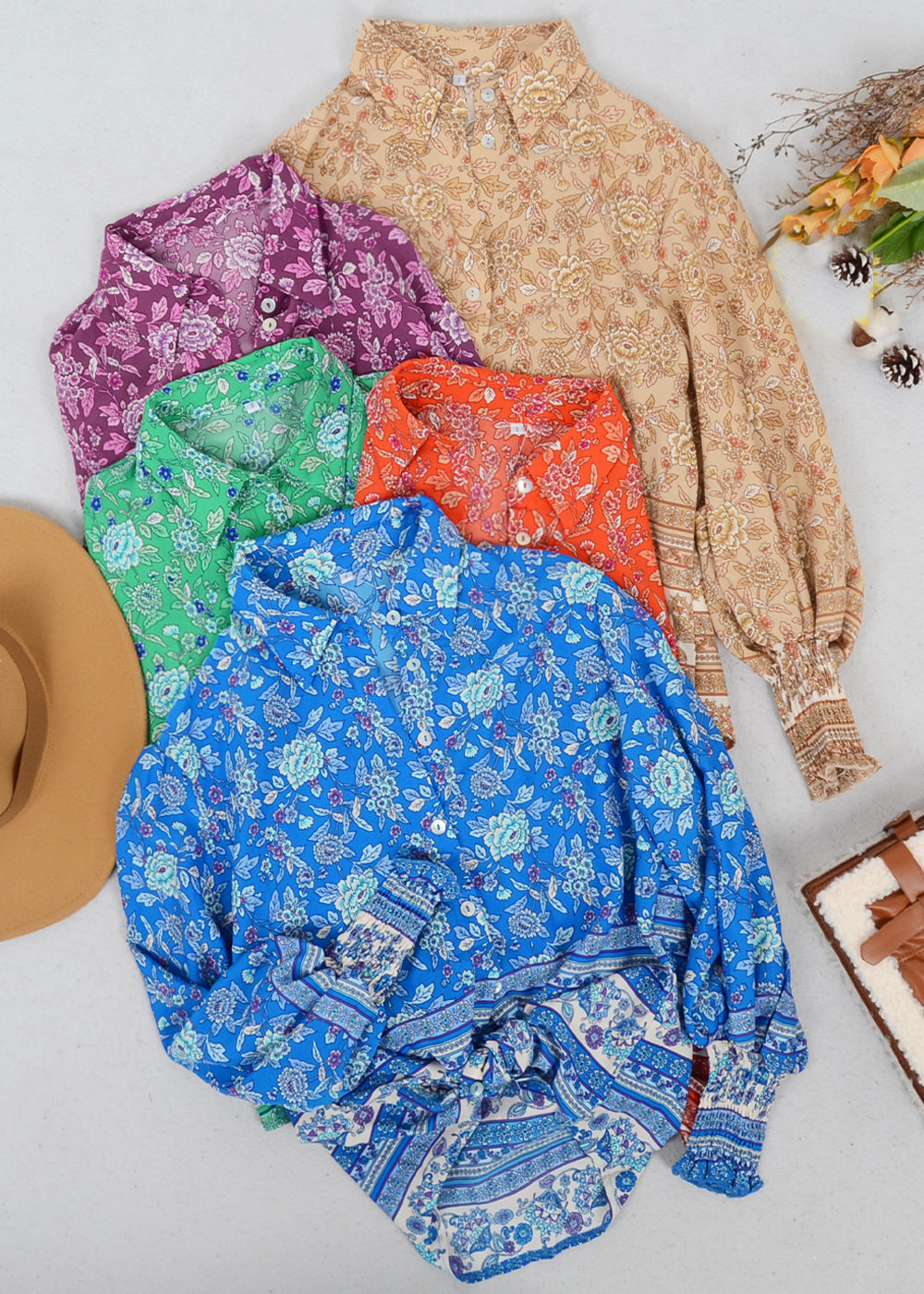 Camisa con cuello y estampado floral oriental