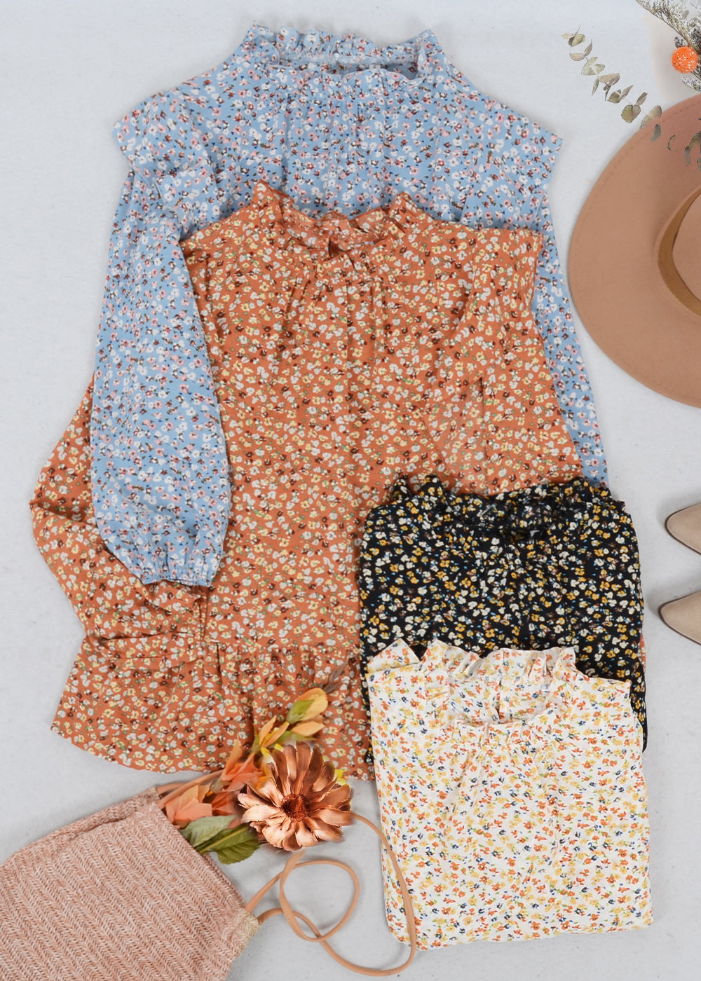 Blusa con estampado floral y detalle de volantes por todas partes