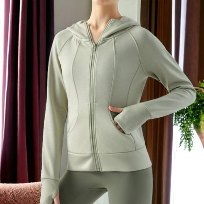 Chaqueta deportiva con capucha, cremallera y manga larga holgada