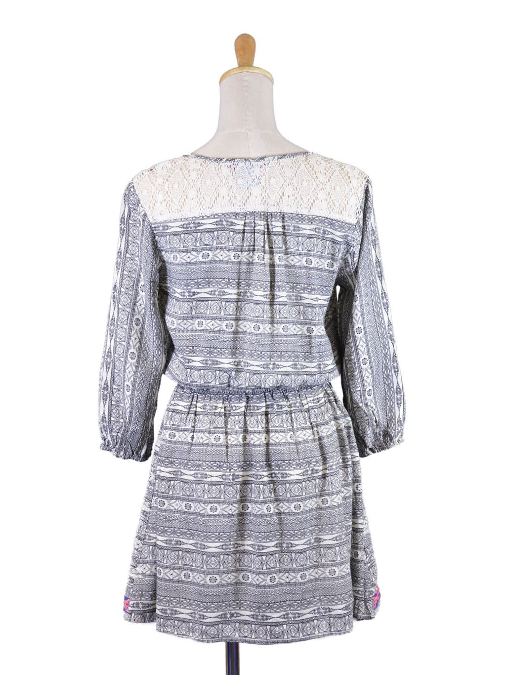 Vestido tejido con mangas a la cintura y estampado tribal gitano Flying Tomato