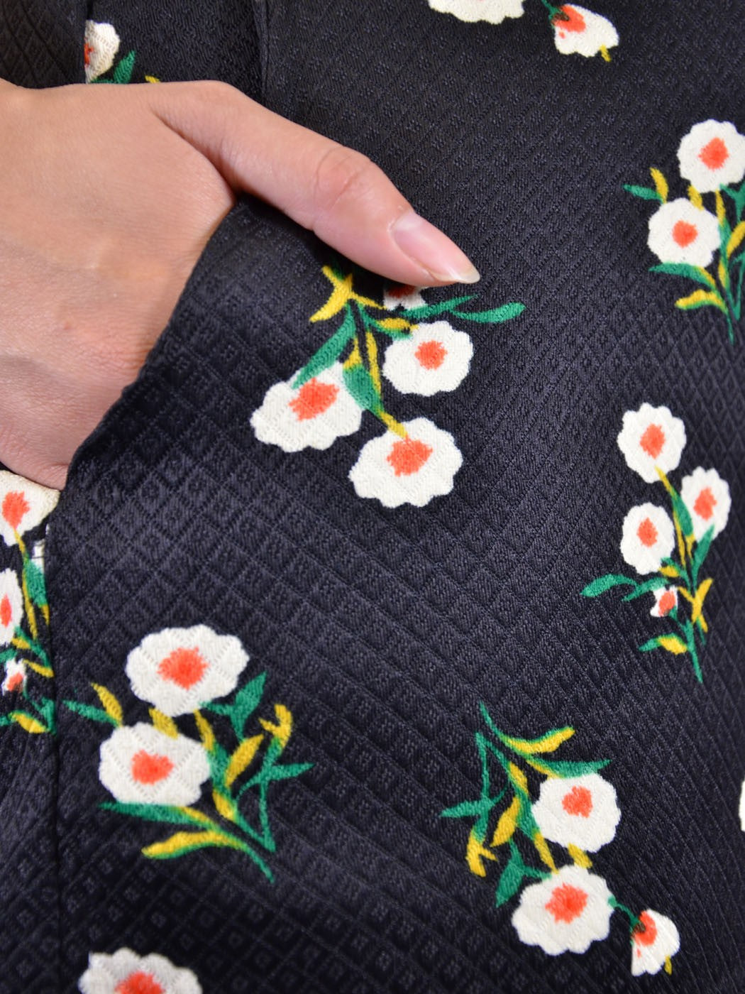 Lush Lovely Cute Oriental Floral Quilt Textured Print High Waisted Mini Shorts