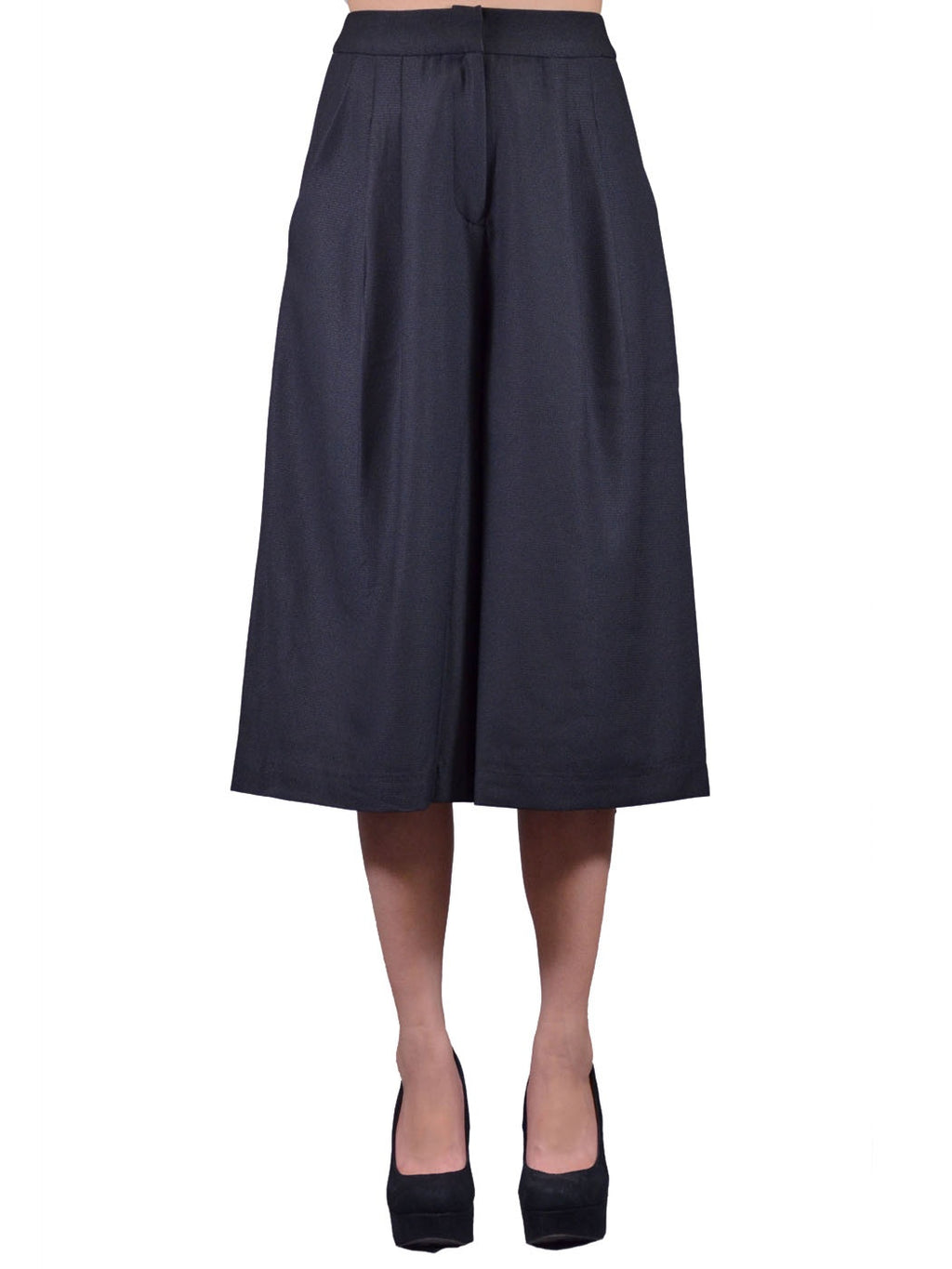 Pantalones de karate de pierna ancha y largo midi con pliegues y estructura elegante Lush Lady