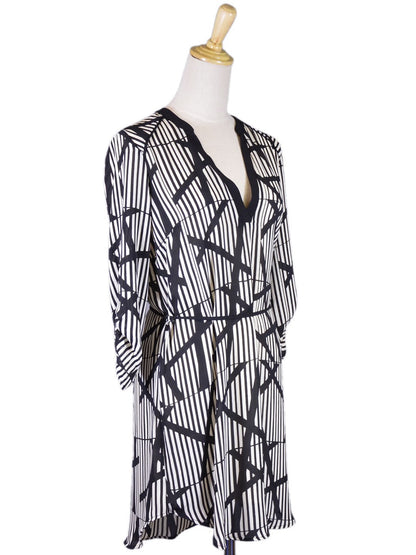Lush Spirited Professional Abstract Black & White Contrast Sleeves Shirt Dress