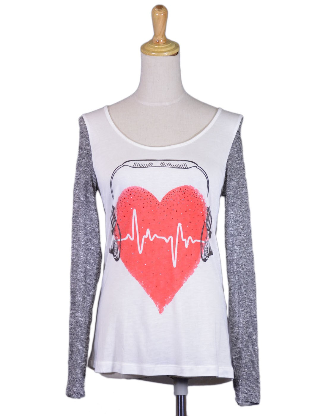 Top de punto clásico informal con mangas largas y mensaje en la espalda Our Hearts Have Beats