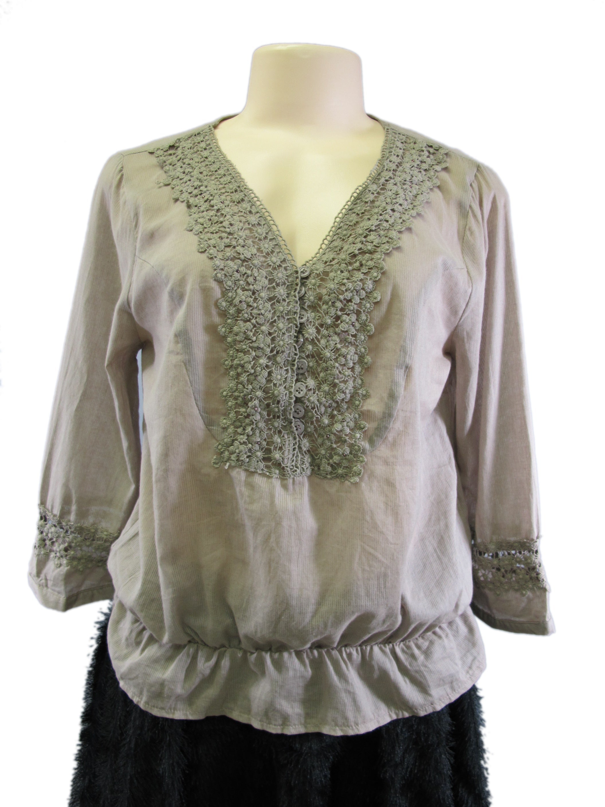 Bonita blusa campesina de crochet con ribete de cuentas en color topo y cintura fruncida para mujer, fabricada en EE. UU.