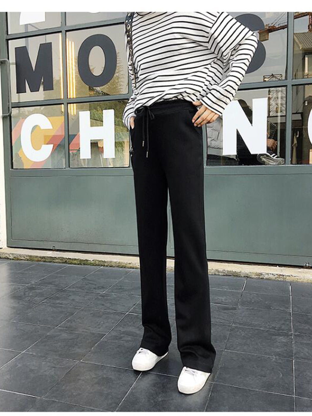 Relaxed Fit Drawstring Pocket Joggers