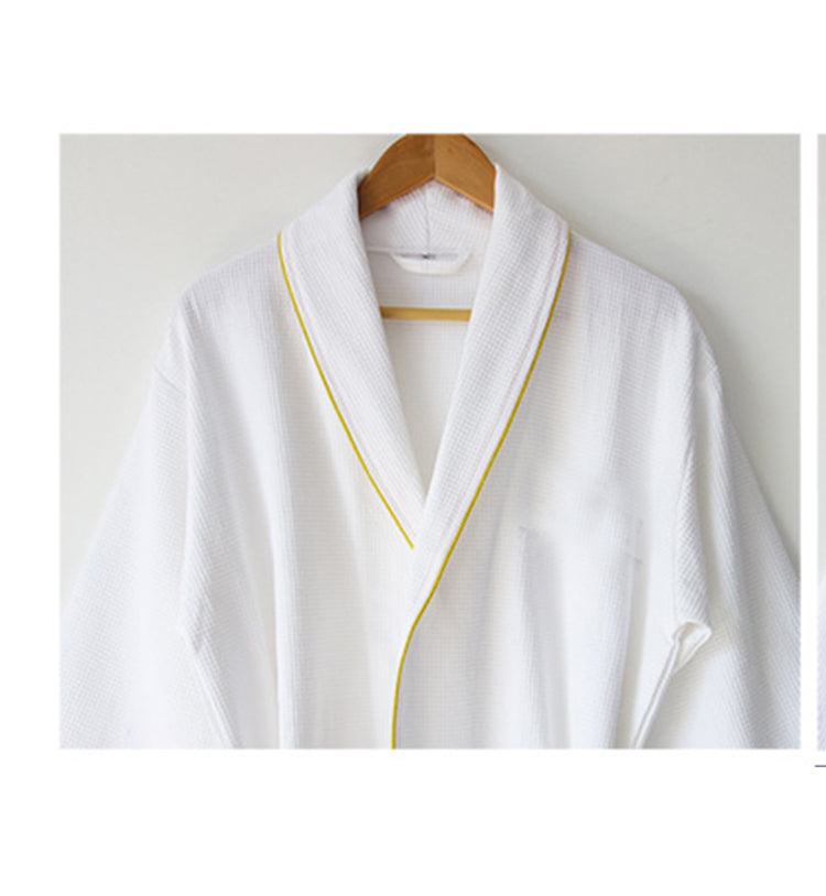 Albornoz ligero tipo kimono con forma de corazón