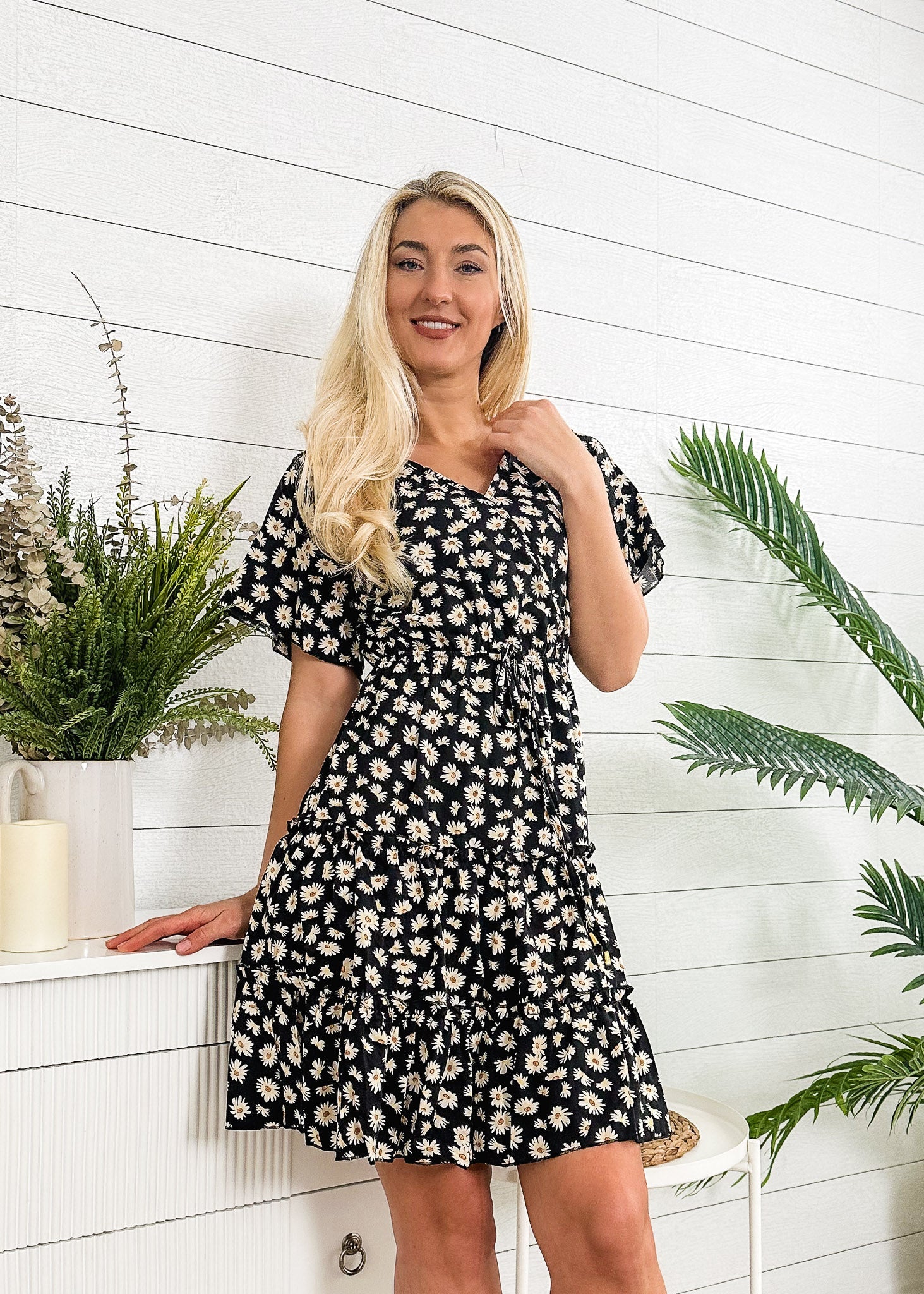Vestido escalonado con estampado floral 